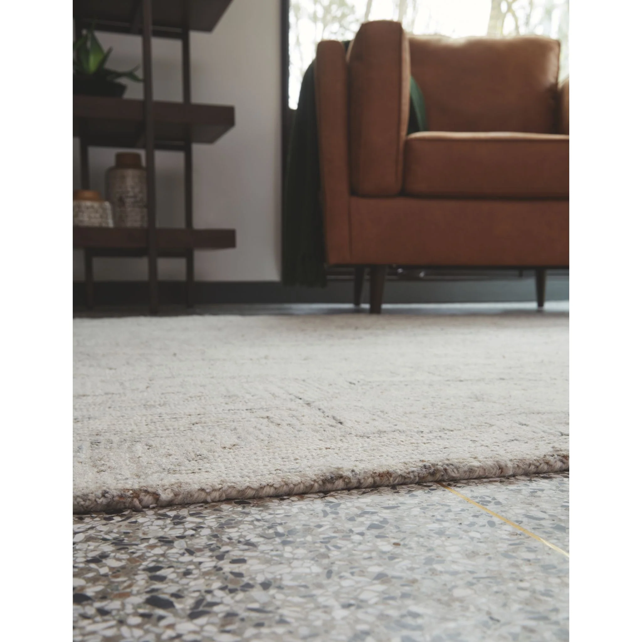Caronwell Area Rug - Image 3