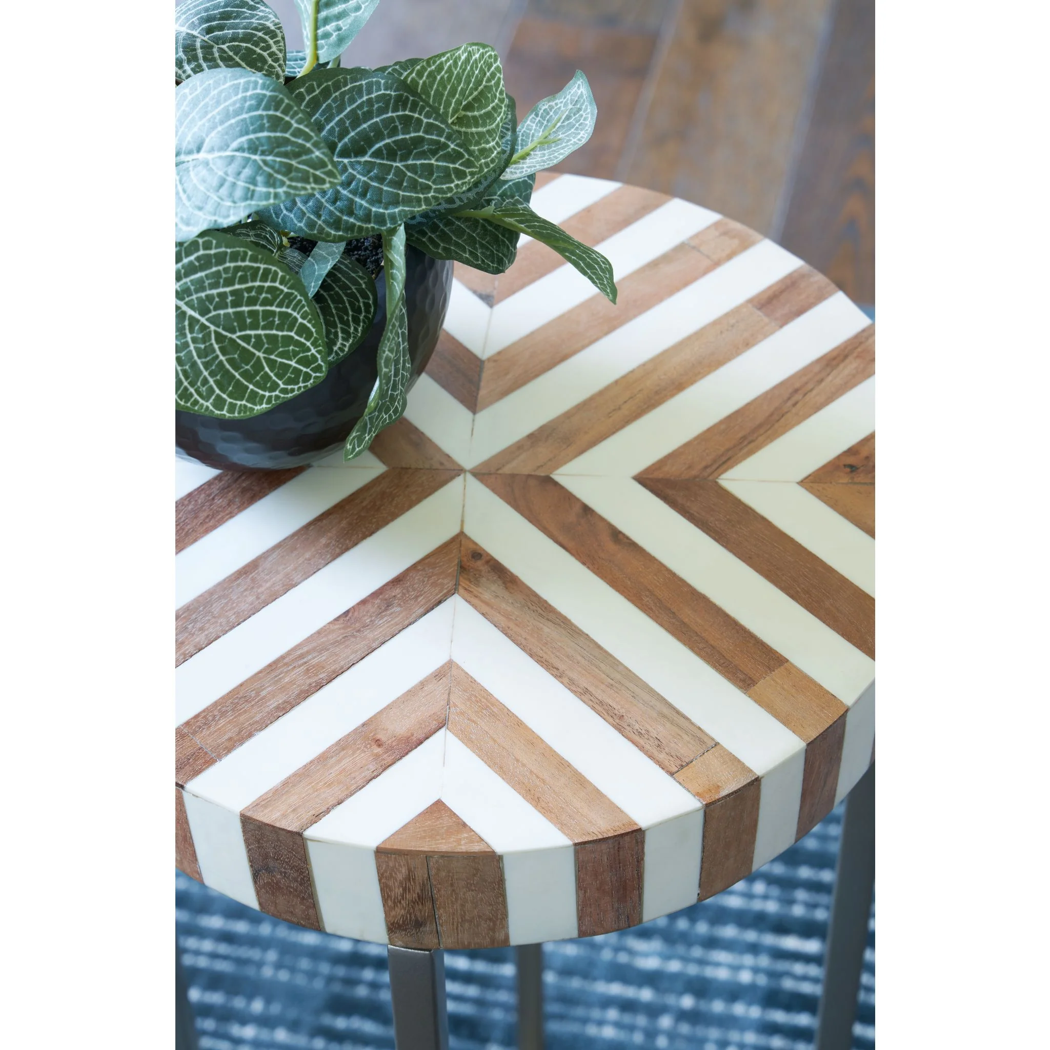 Cartley Accent Table - Image 5