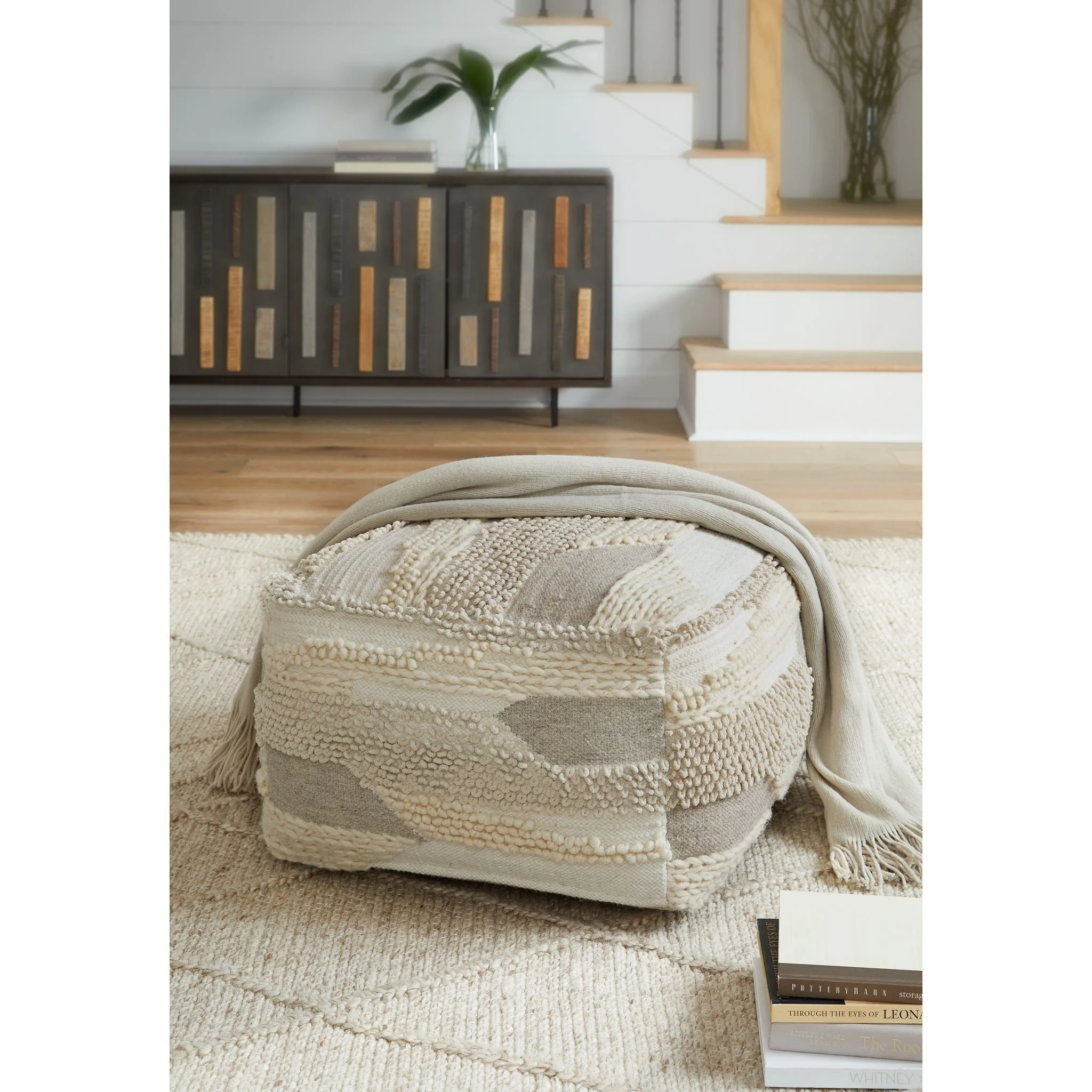 Cartlow Pouf - Image 2