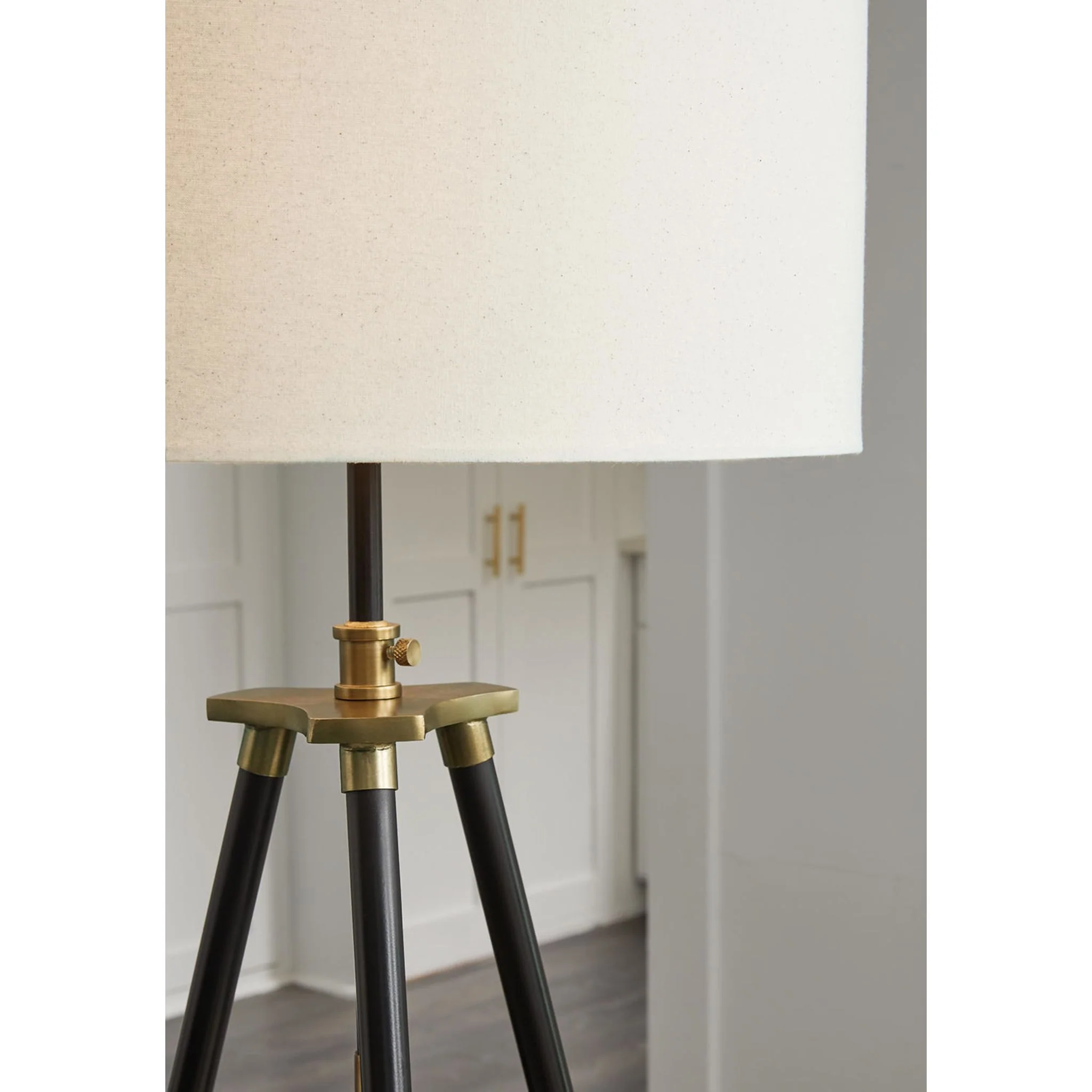 Cashner Floor Lamp - Image 6