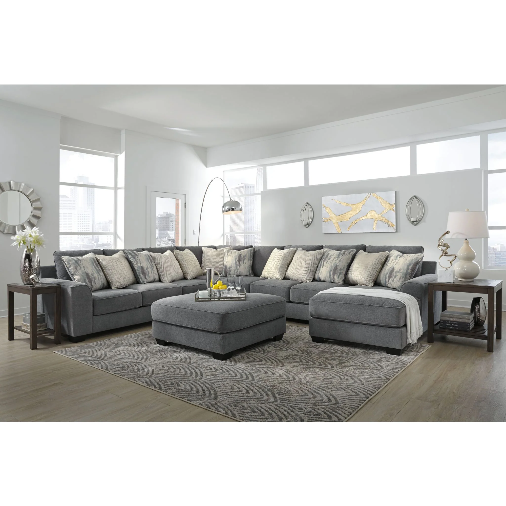 Castano-Exclusive 5 Piece Sectional - Image 9
