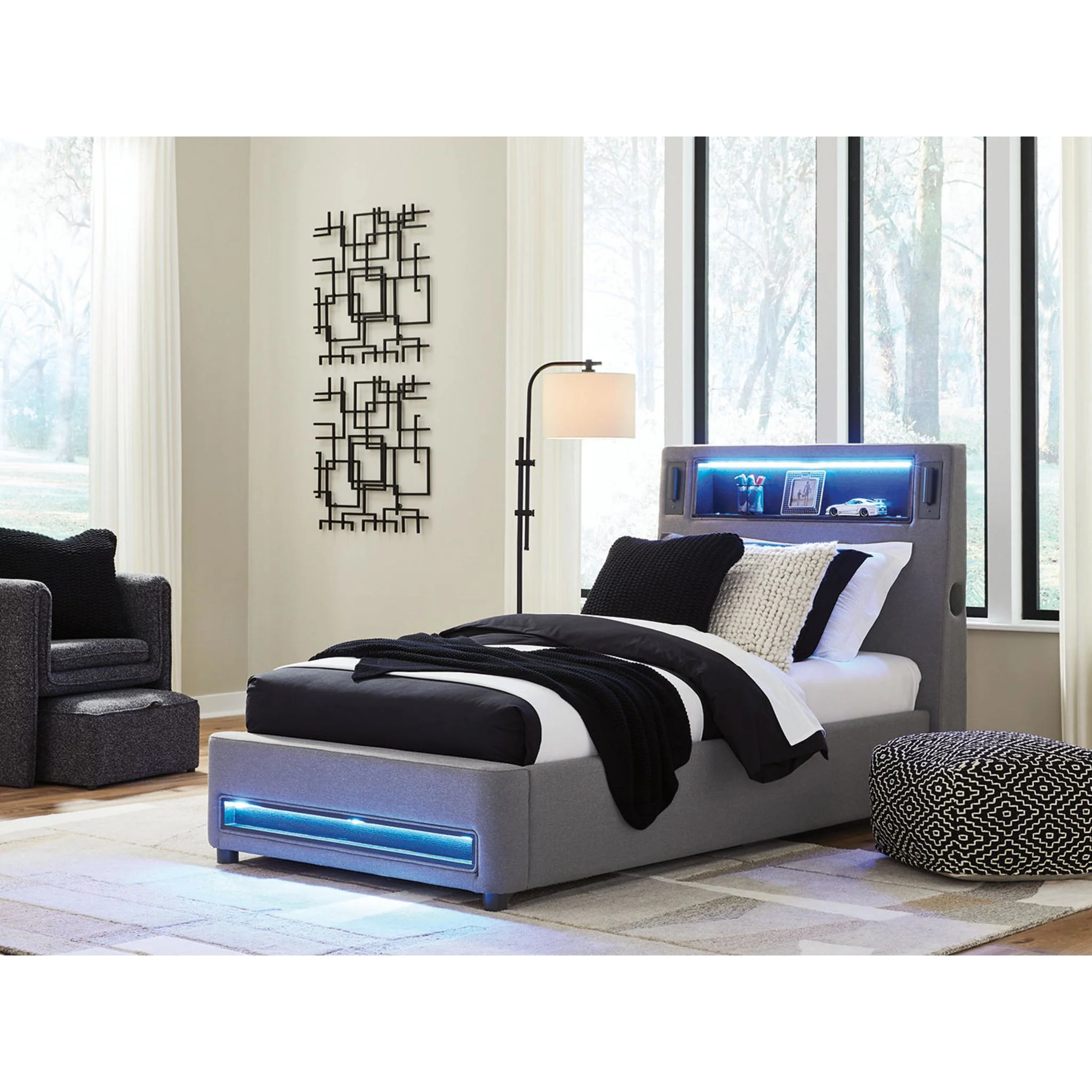 Cayberry Upholstered Bed - Image 11