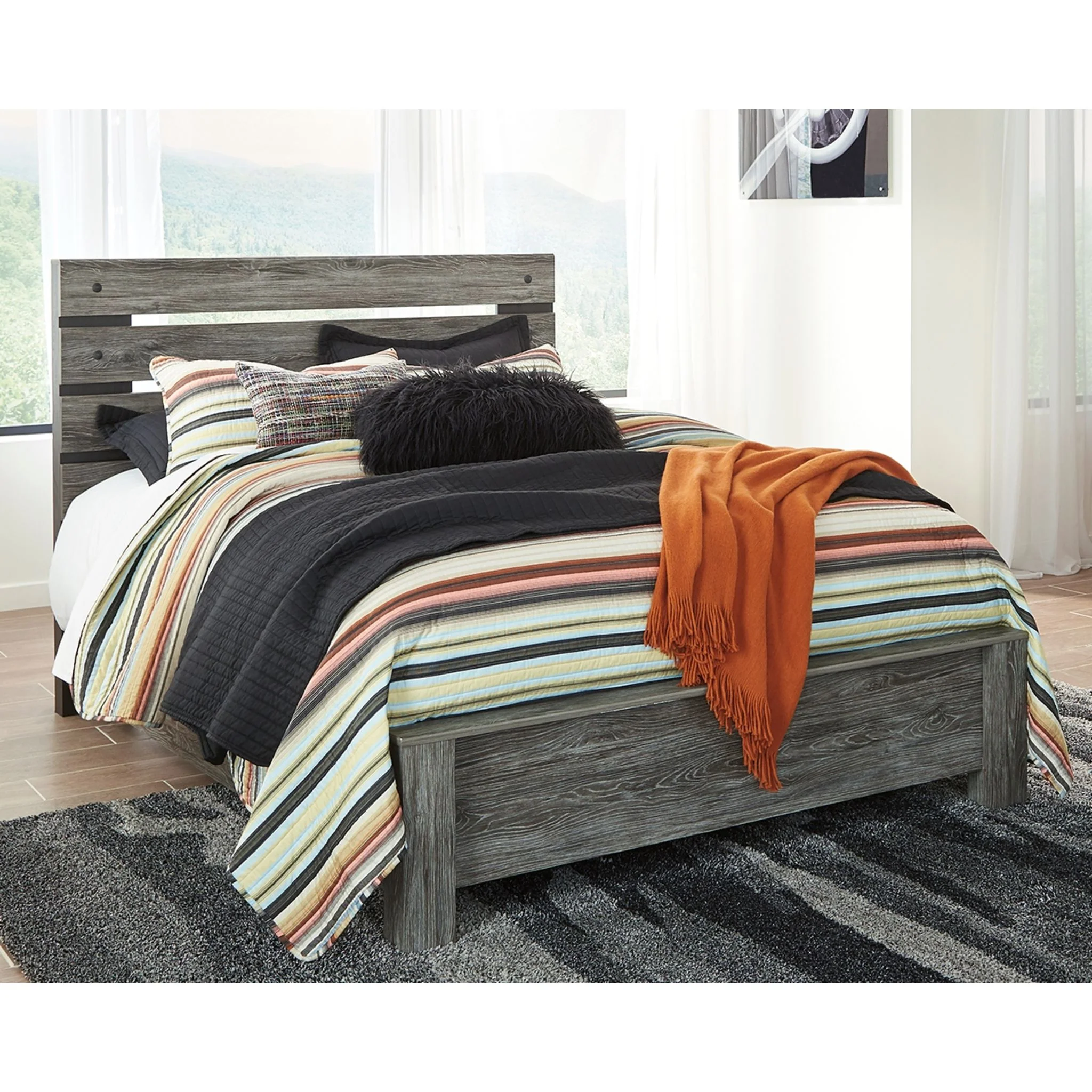 Cazenfeld Panel Bed - Image 2