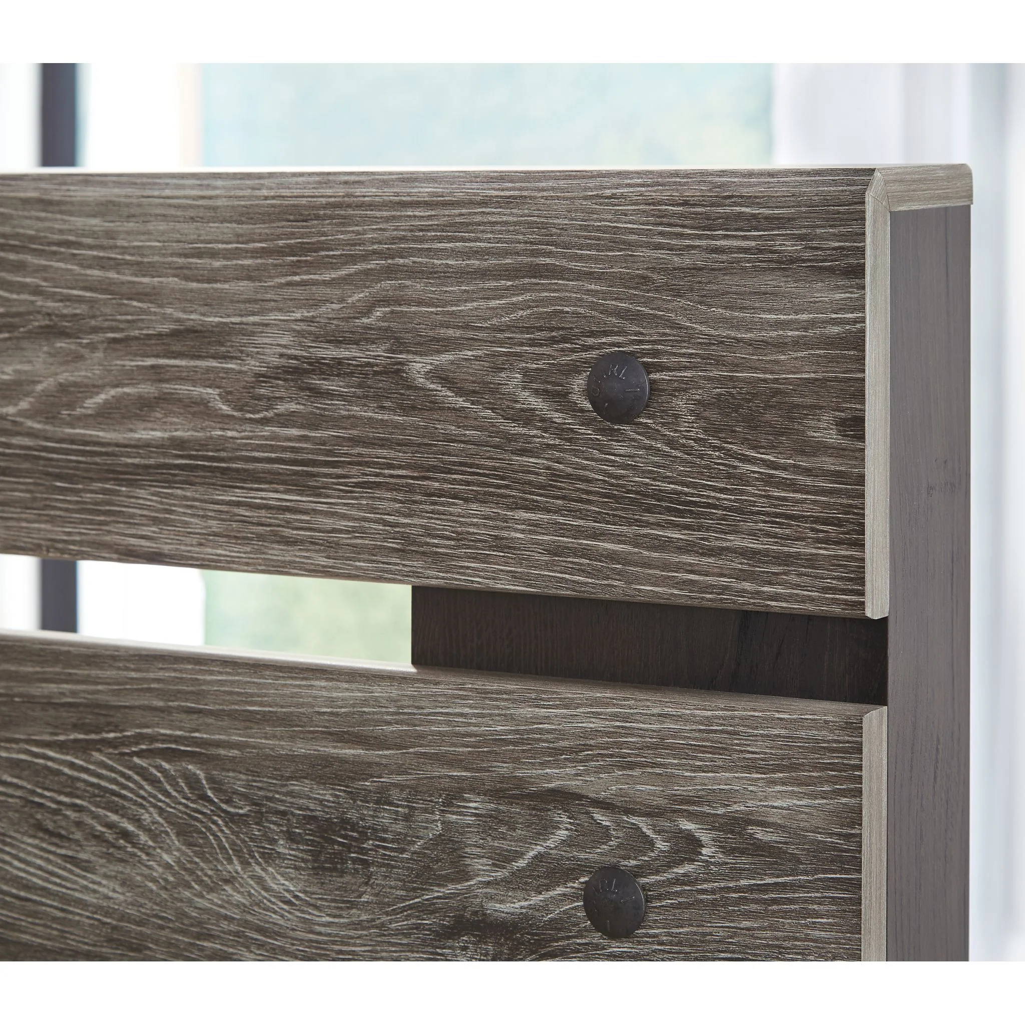 Cazenfeld Panel Bed - Image 3