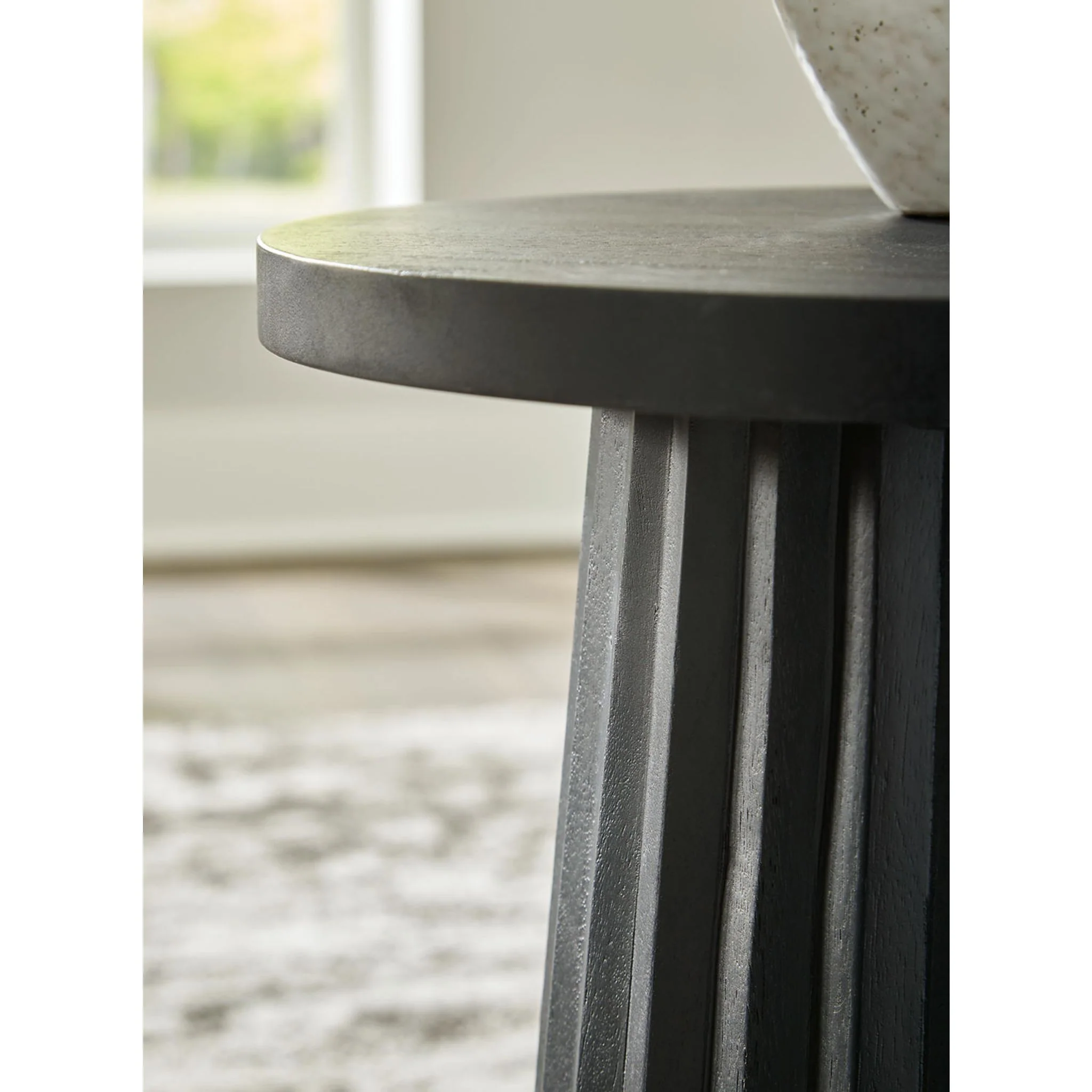Ceilby Accent Table - Image 3