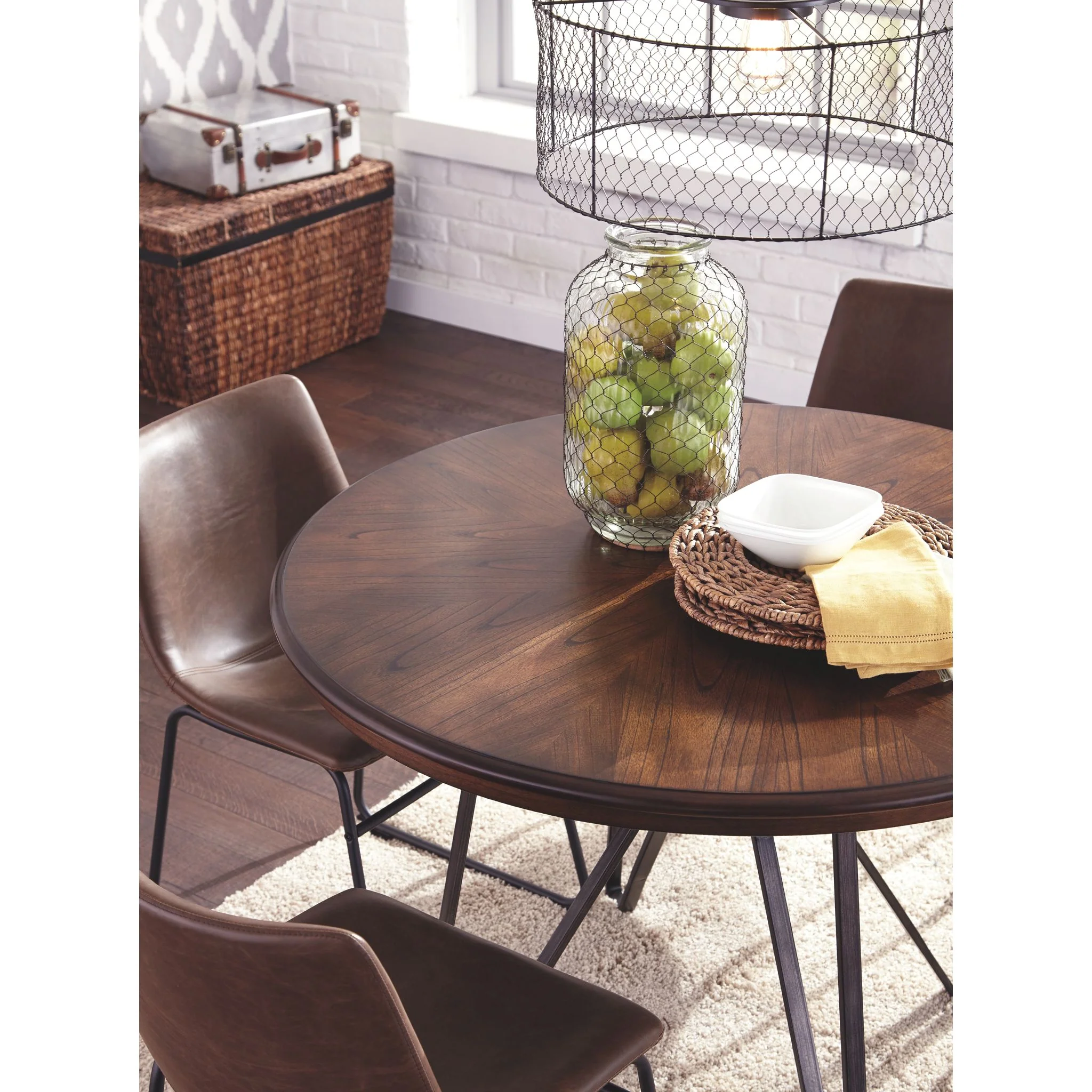 Centiar Dining Set - Image 9