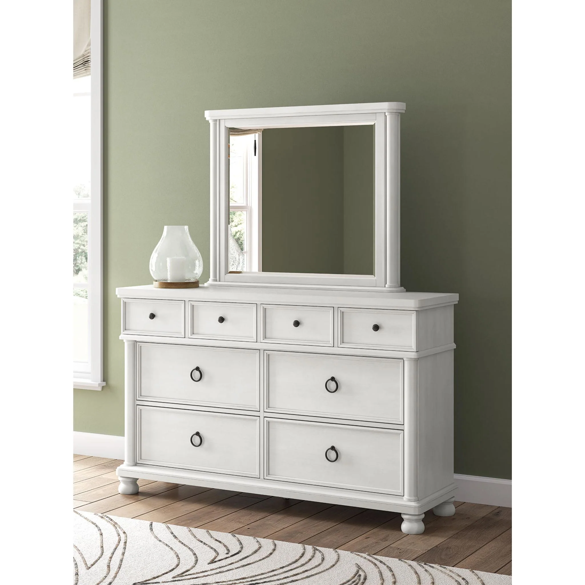 Chadworth 5 Piece Queen Poster Bedroom - Image 9