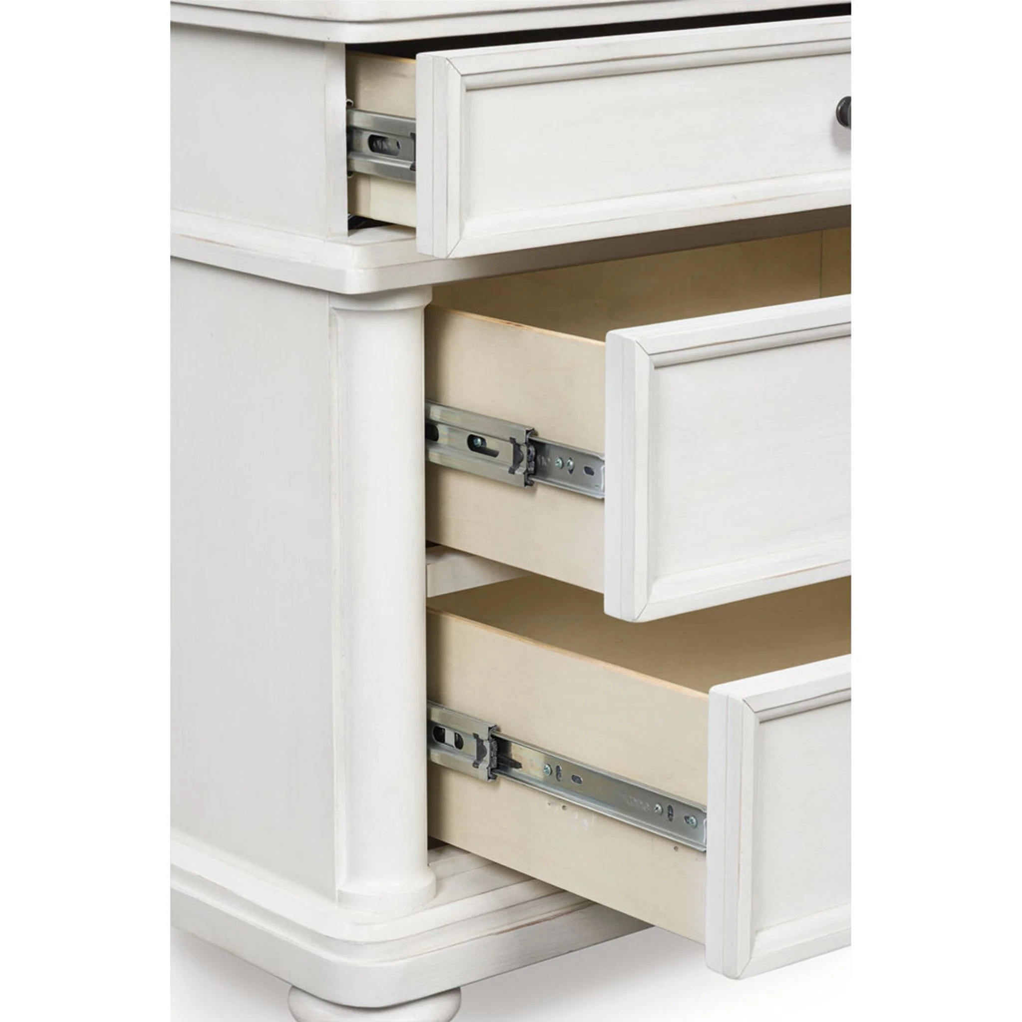 Chadworth Dresser - Image 5