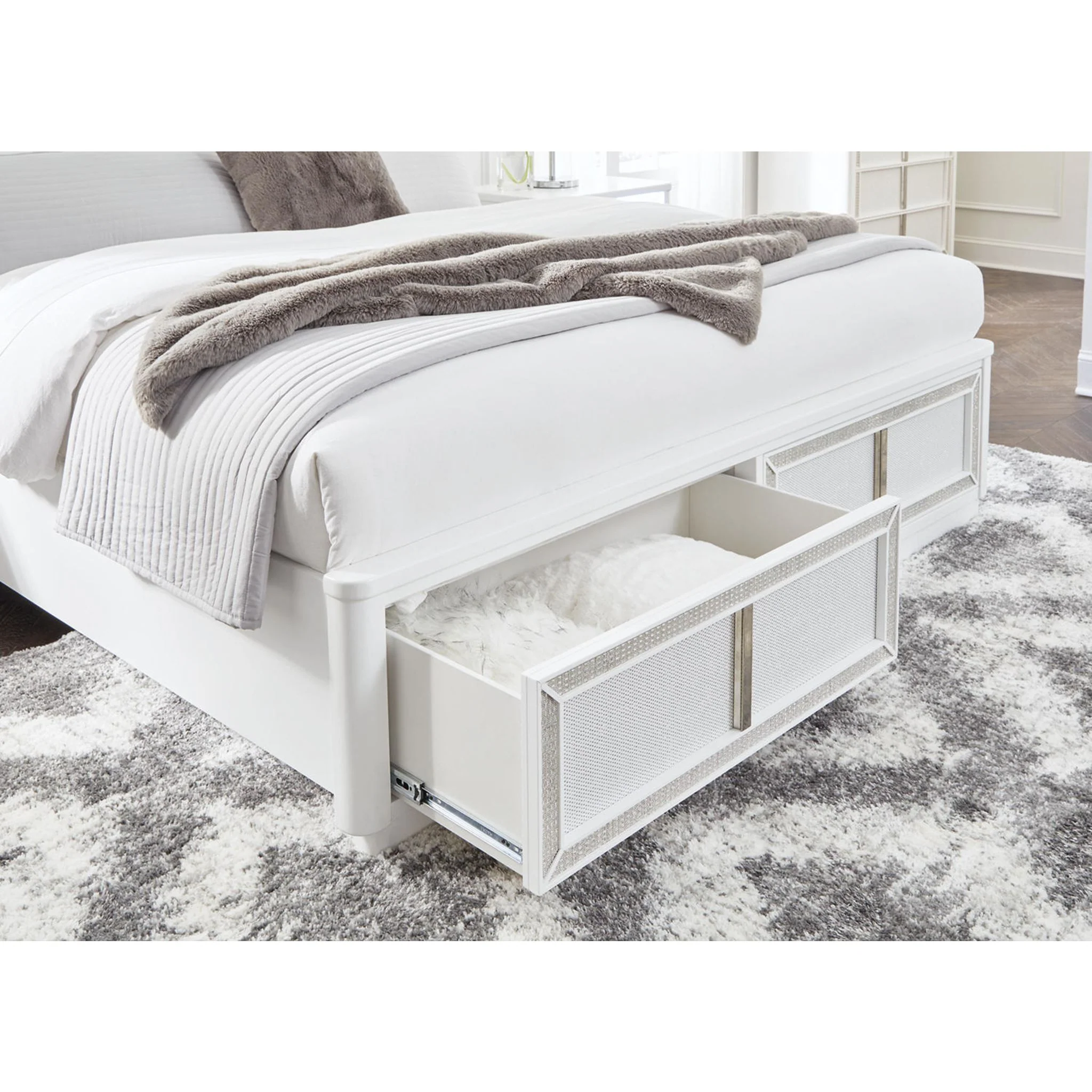 Chalanna Storage Bed - Image 13