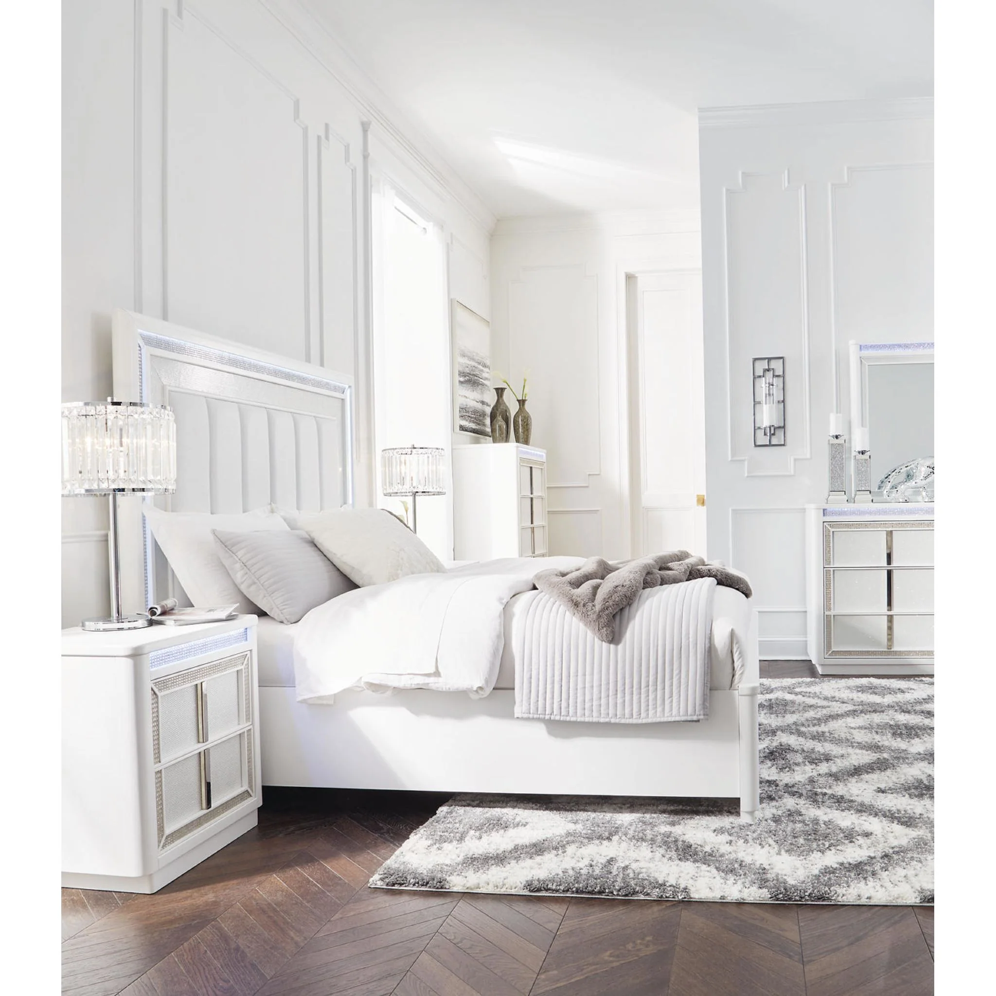 Chalanna Storage Bed - Image 6