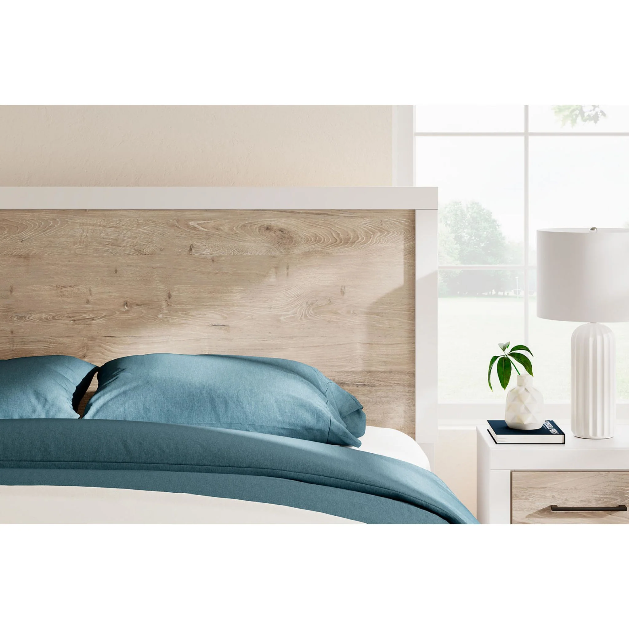 Charbitt Queen Panel Bed - Image 6