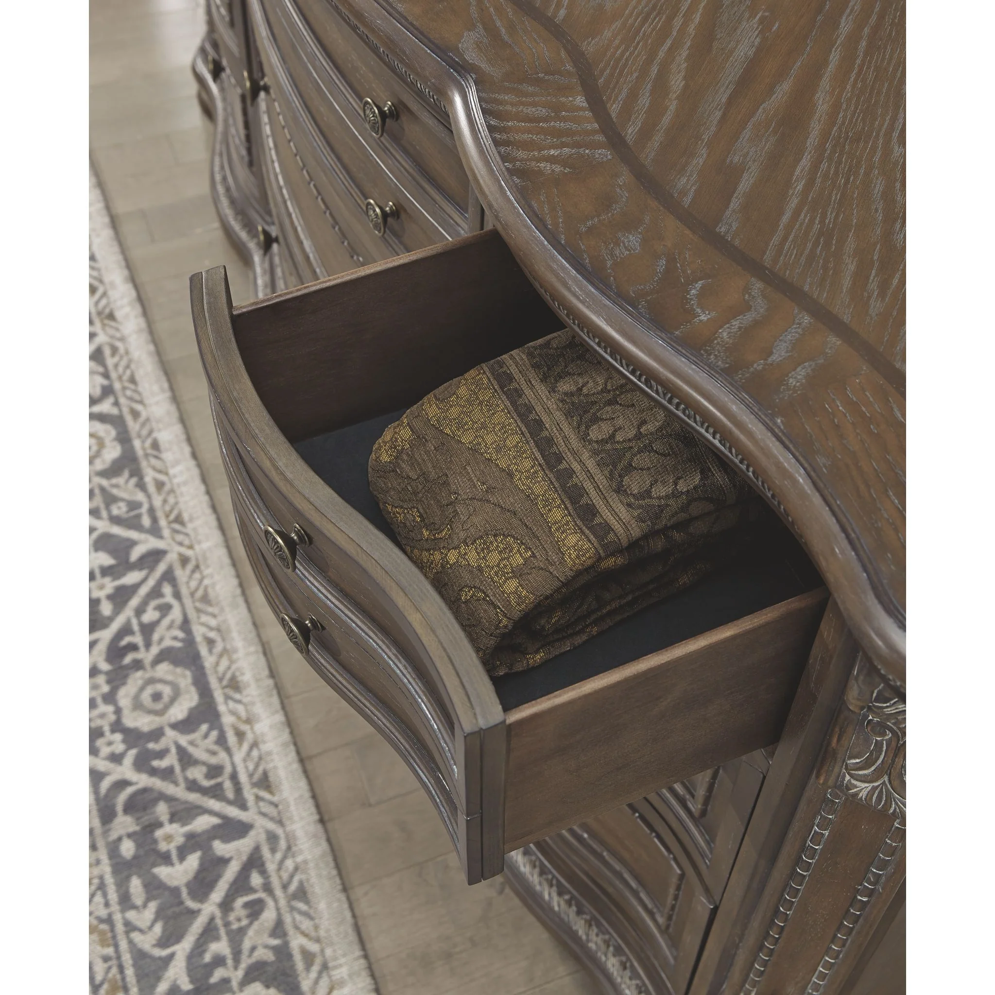 Charmond Dresser - Image 9