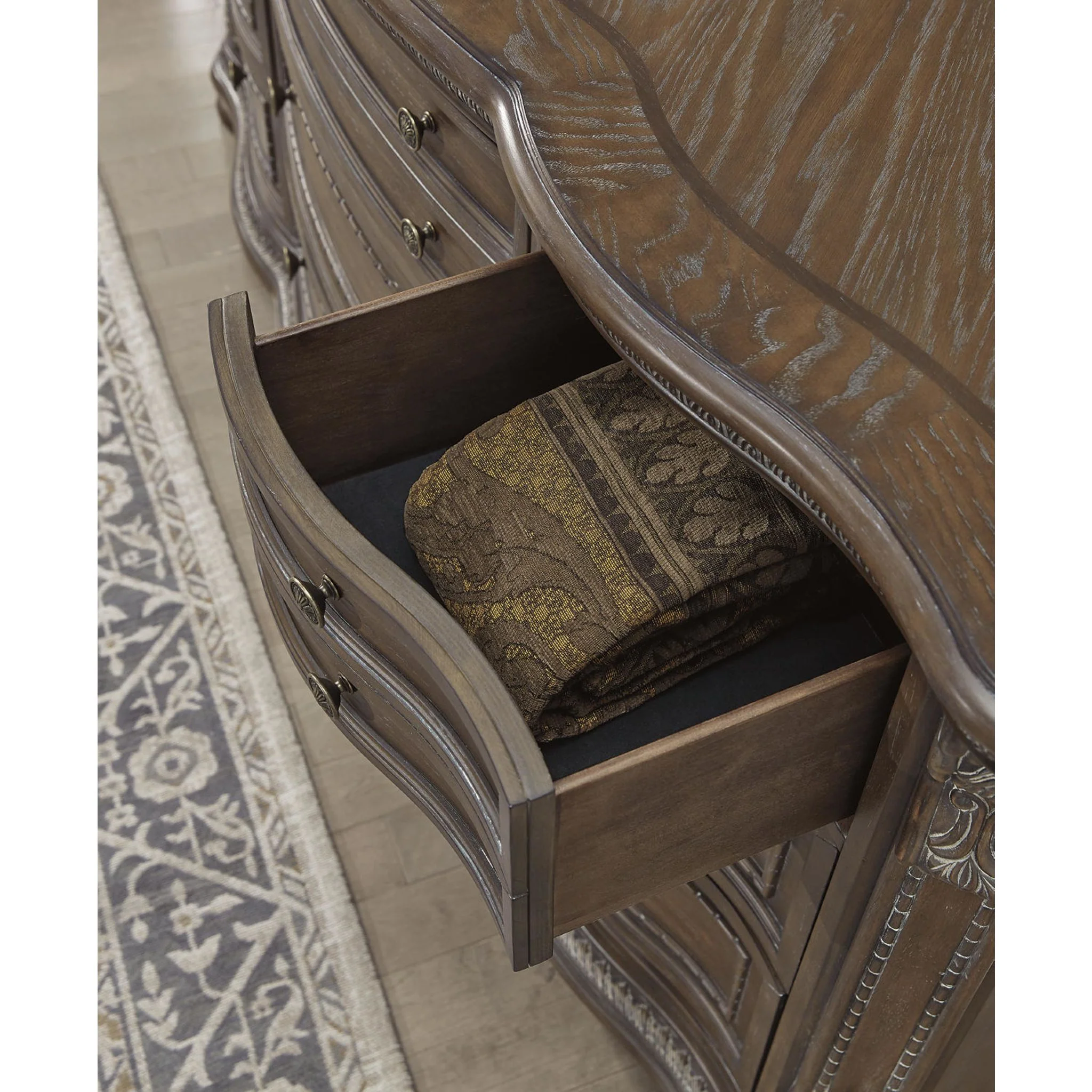 Charmond Dresser and Mirror - Image 18