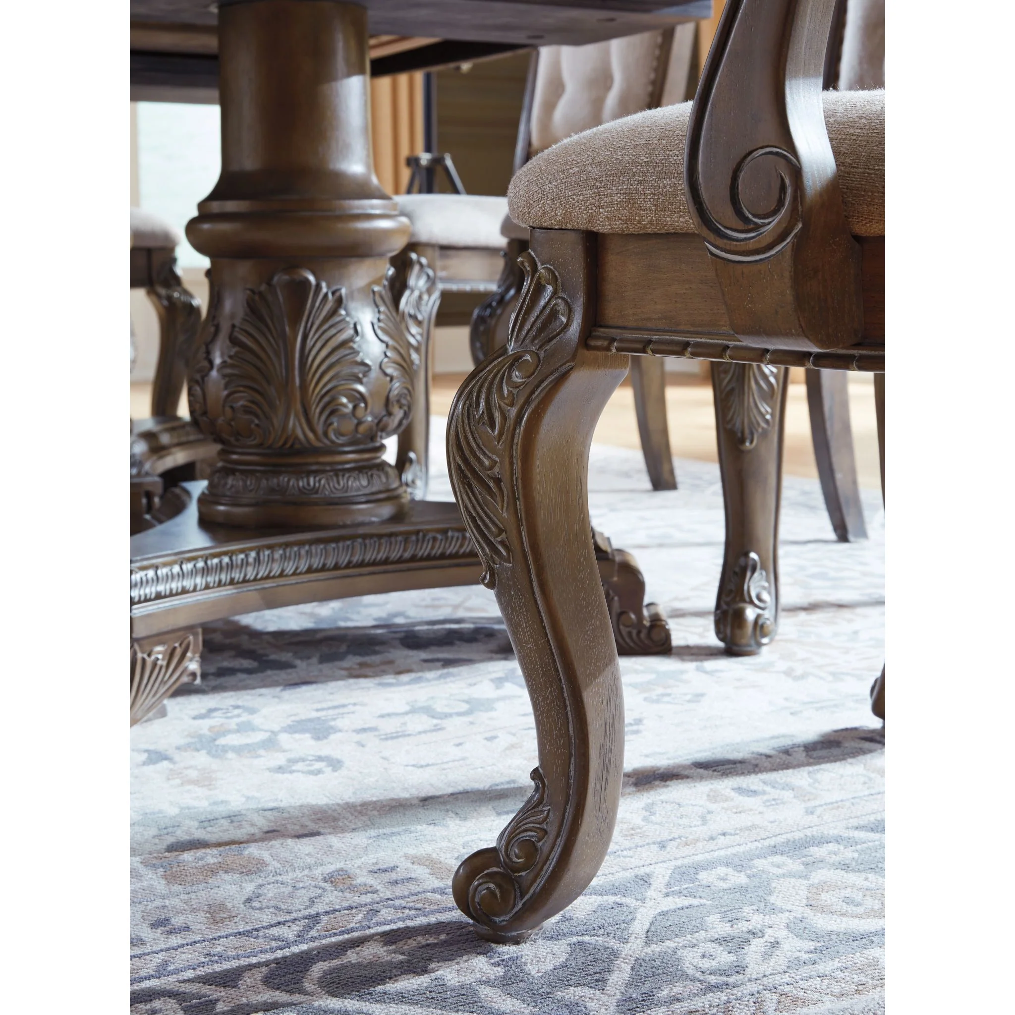 Charmond Arm Chair - Image 3