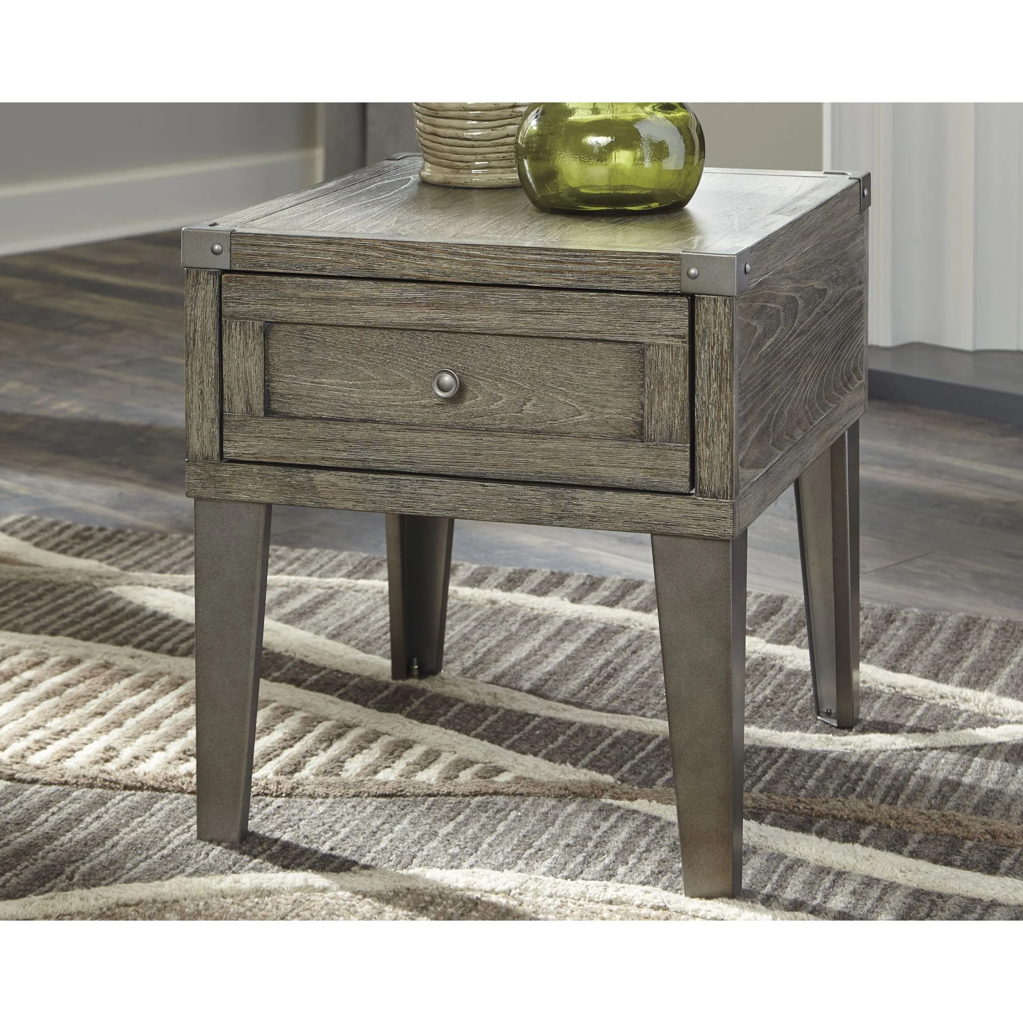 Chazney Rectangle End Table - Image 2