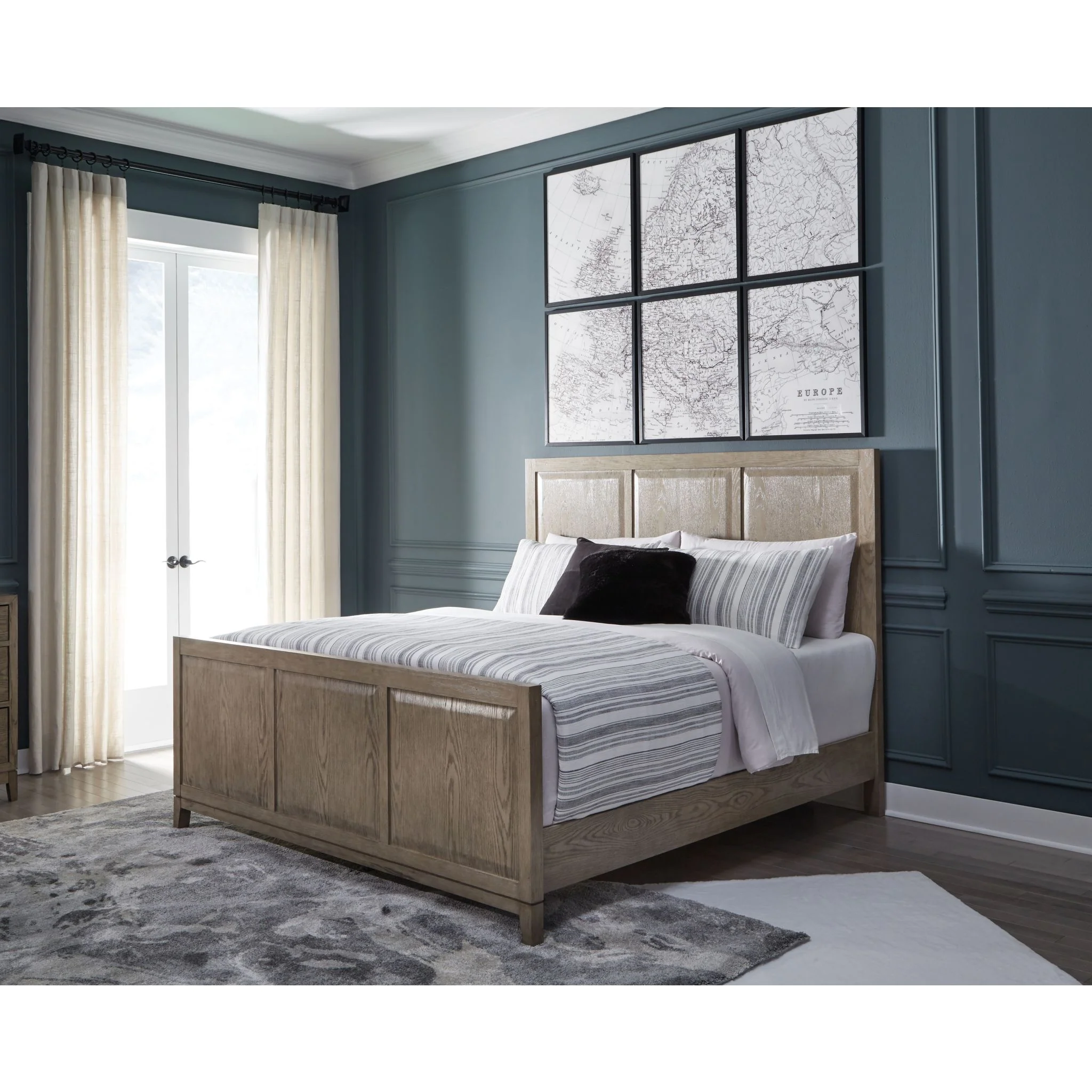 Chrestner Panel Bed - Image 2