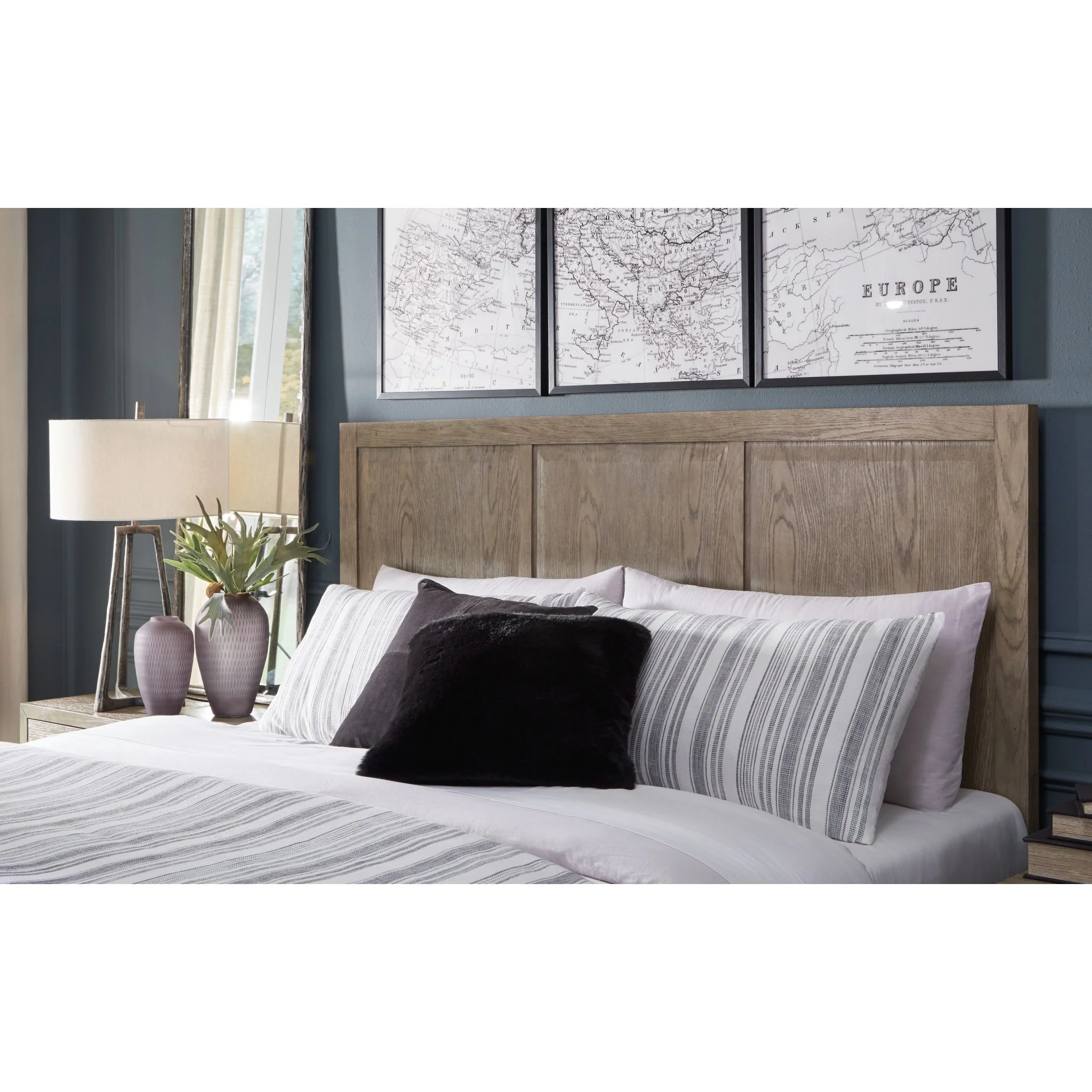 Chrestner Panel Bed - Image 23