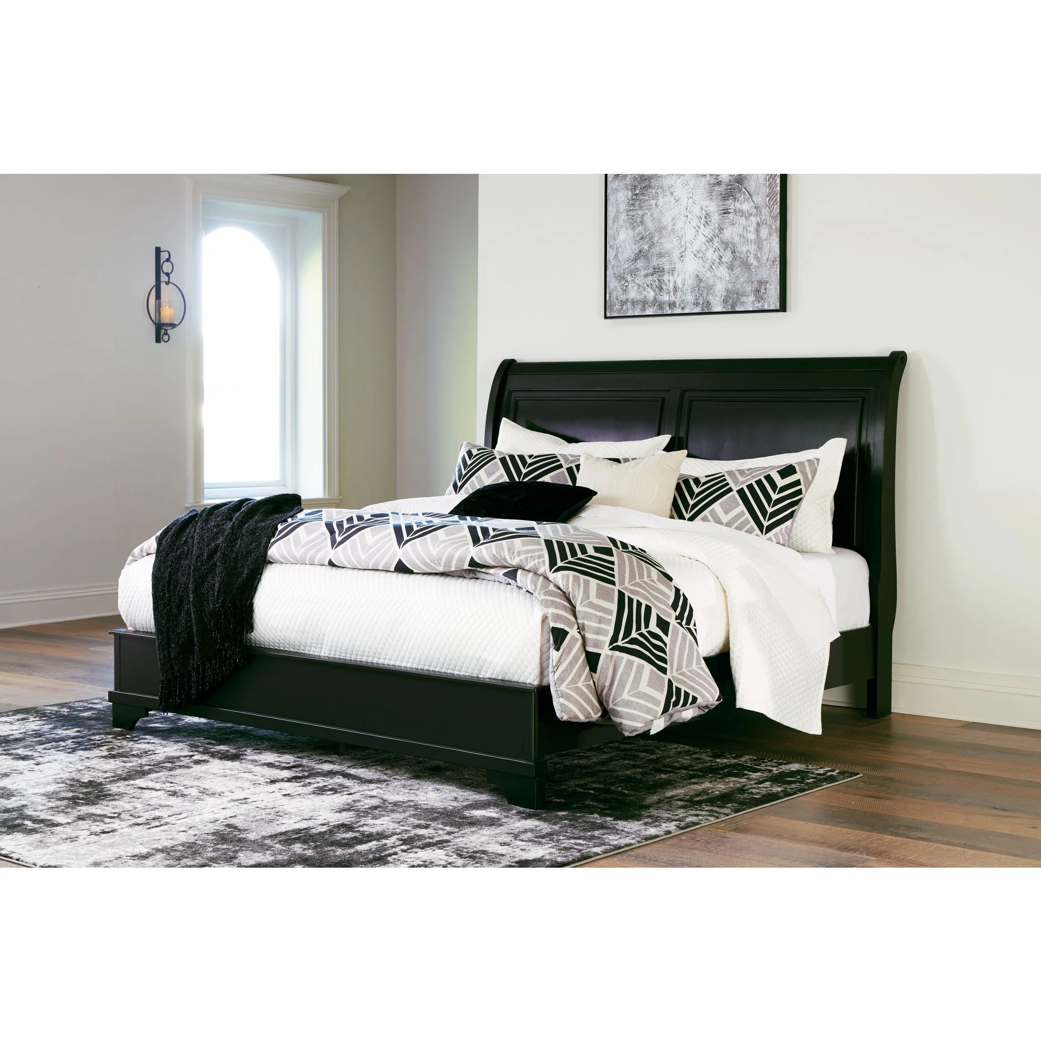 Chylanta Sleigh Bed - Image 11