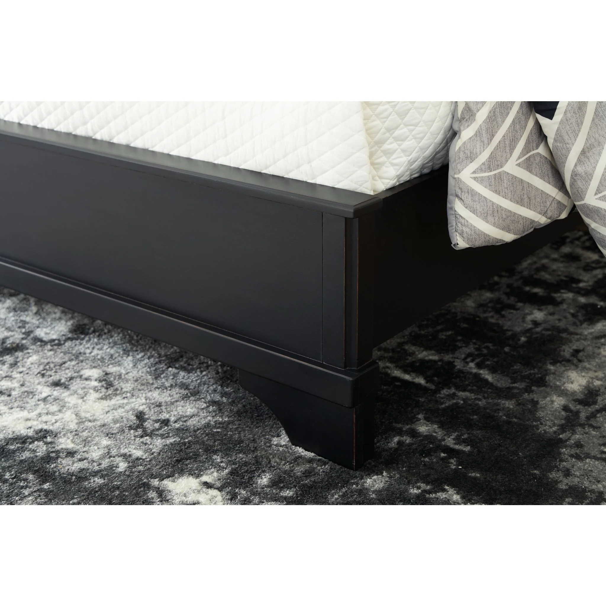 Chylanta Sleigh Bed - Image 15