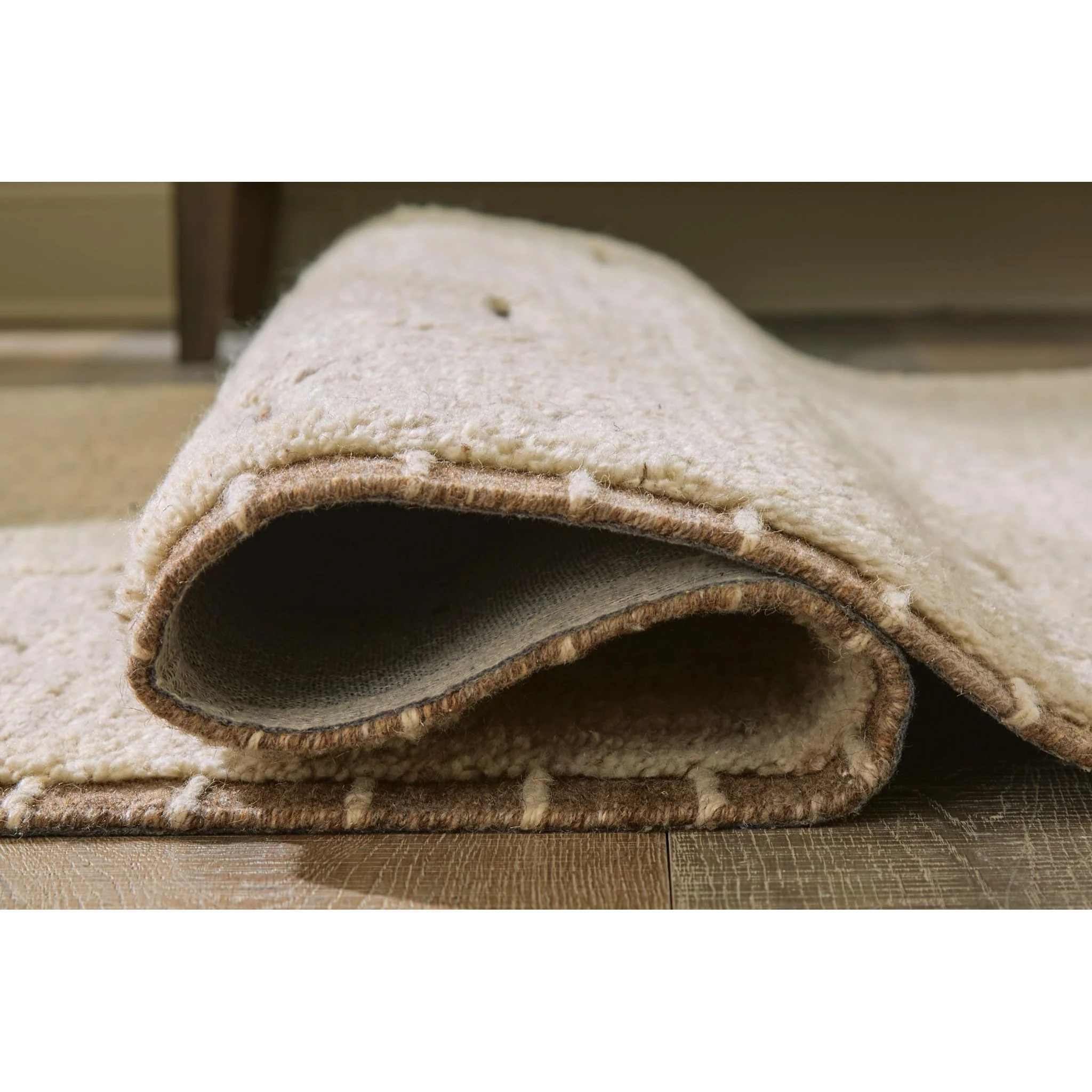 Clayman Medium Rug - Image 7