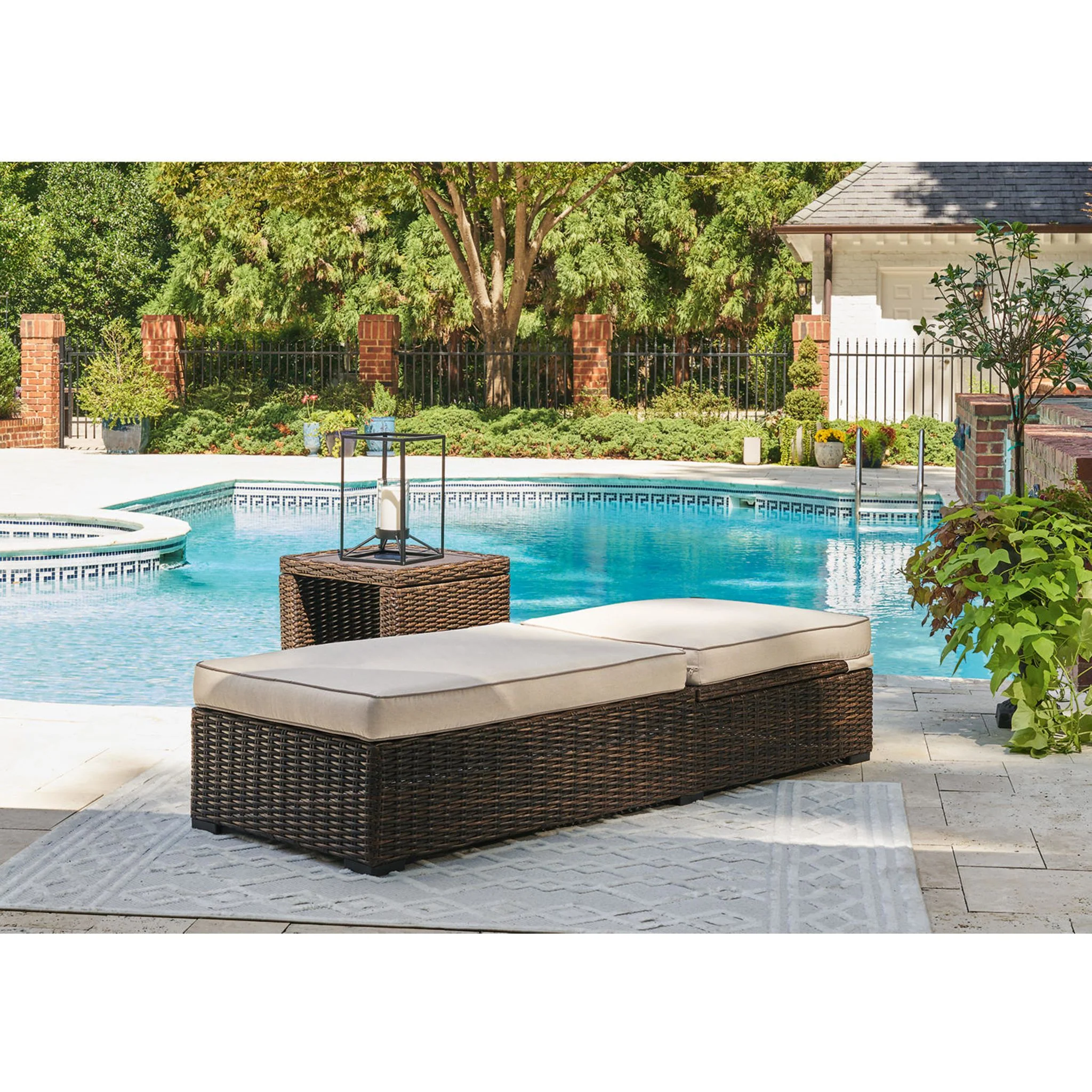 Coastline Bay Outdoor Chaise Lounge with Cushion - Image 4