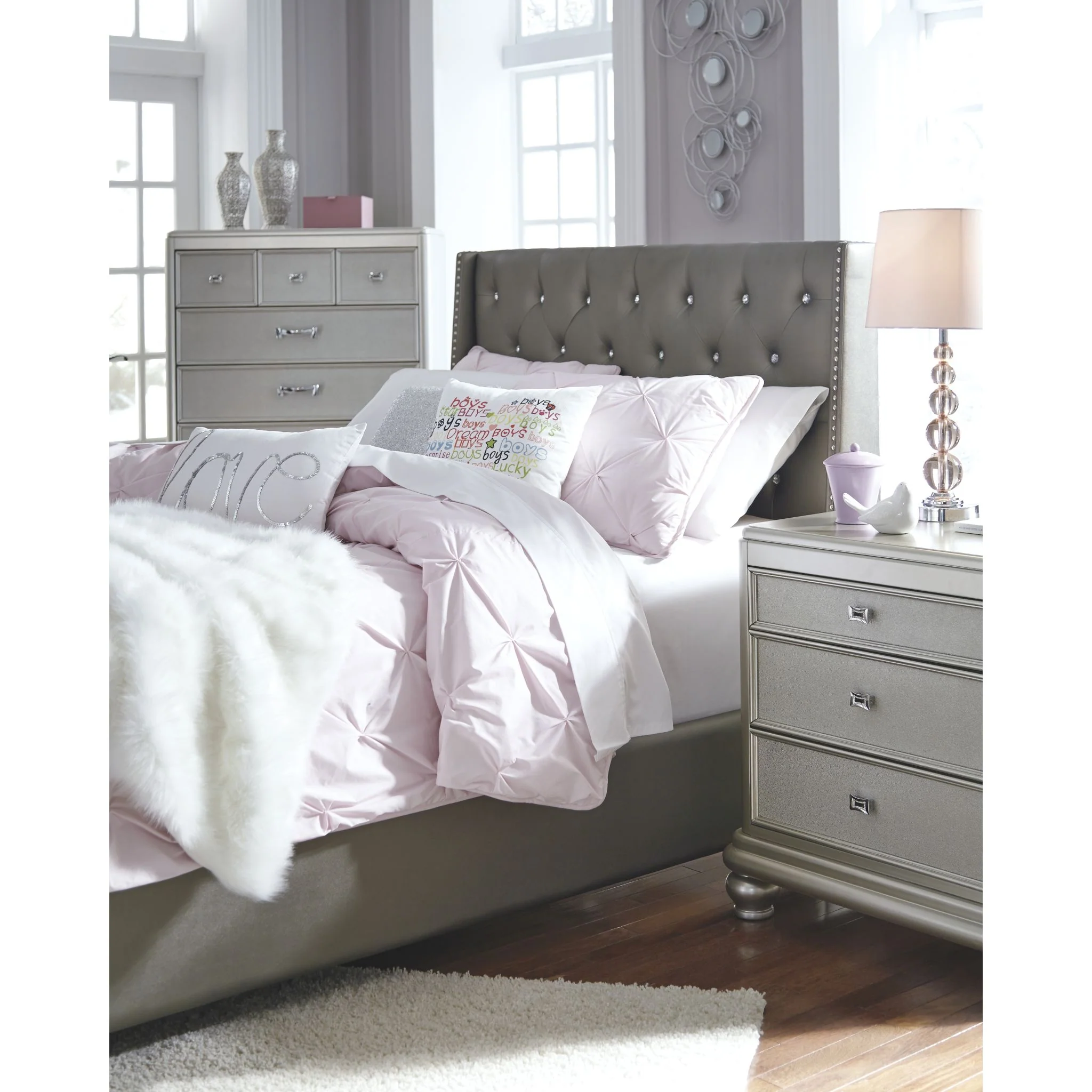 Coralayne 3 Piece Full Bed - Image 12