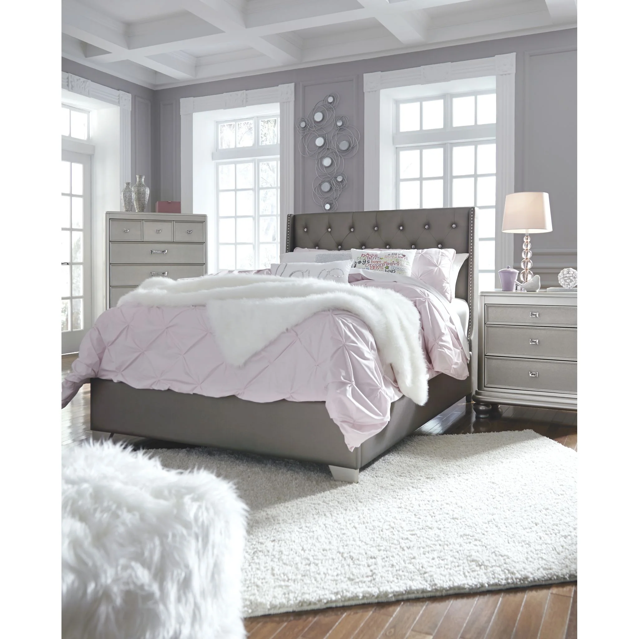 Coralayne 3 Piece Full Bed - Image 16