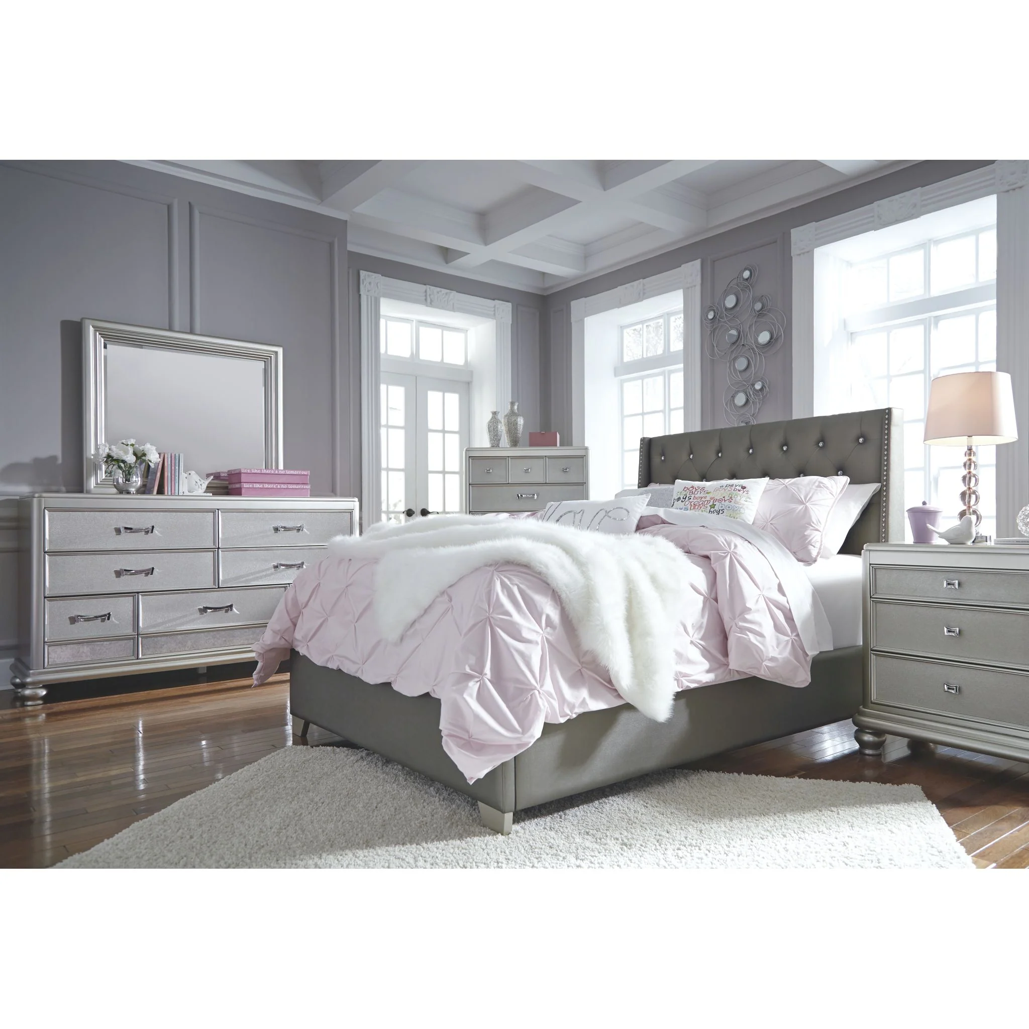 Coralayne 3 Piece Full Bed - Image 17