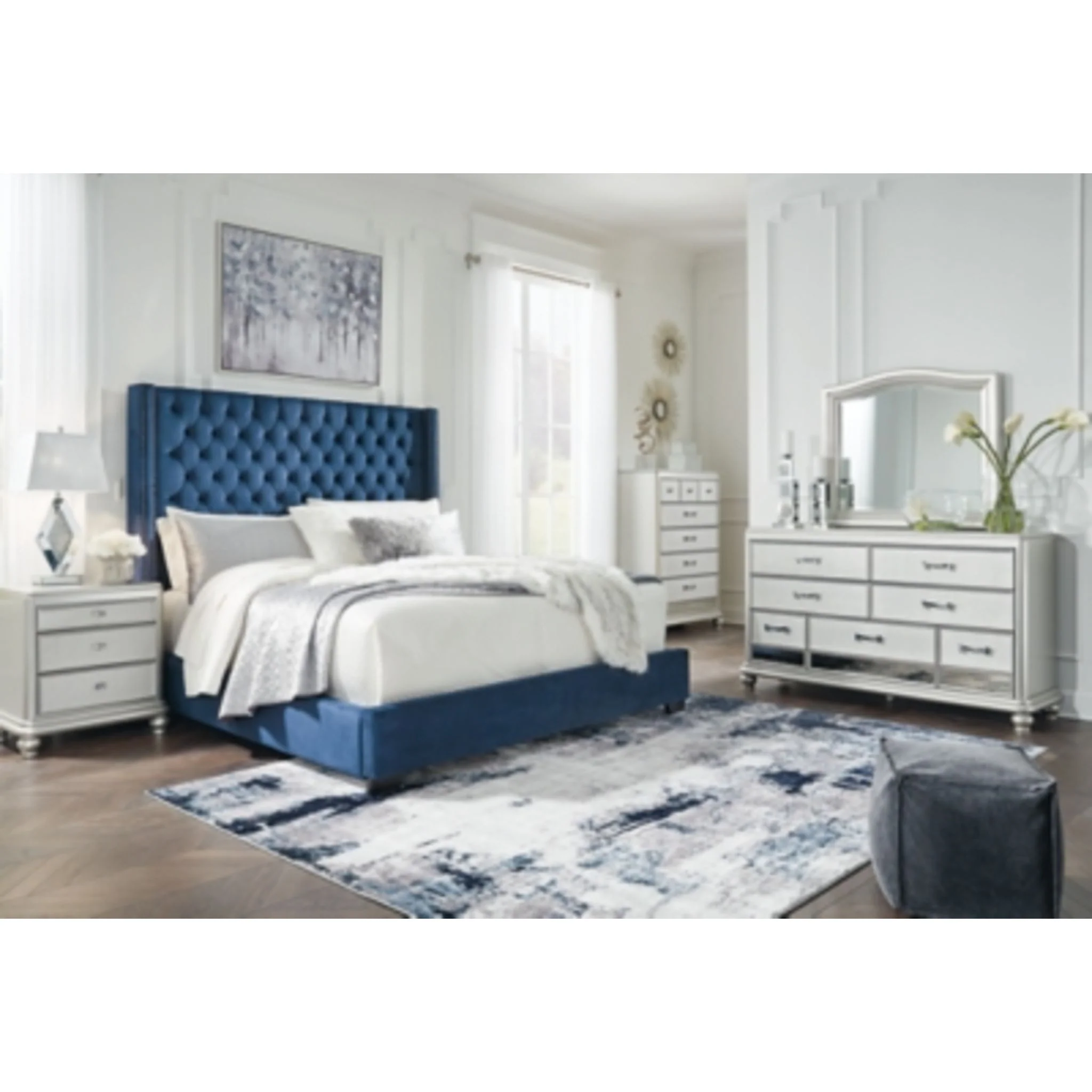 Coralayne 5 Piece King Upholstered Bedroom - Image 5