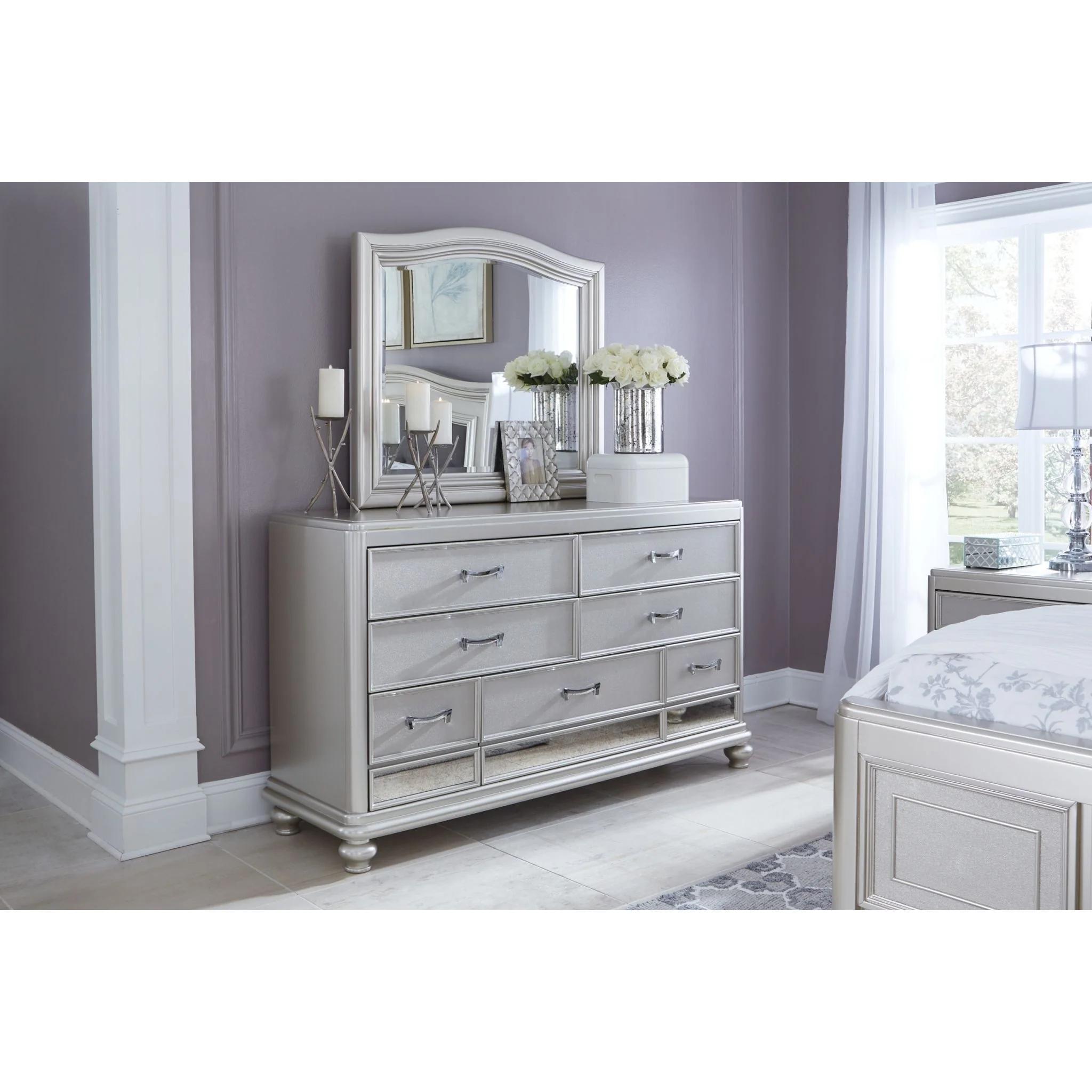 Coralayne 5 Piece Sleigh Bedroom - Silver - Image 10