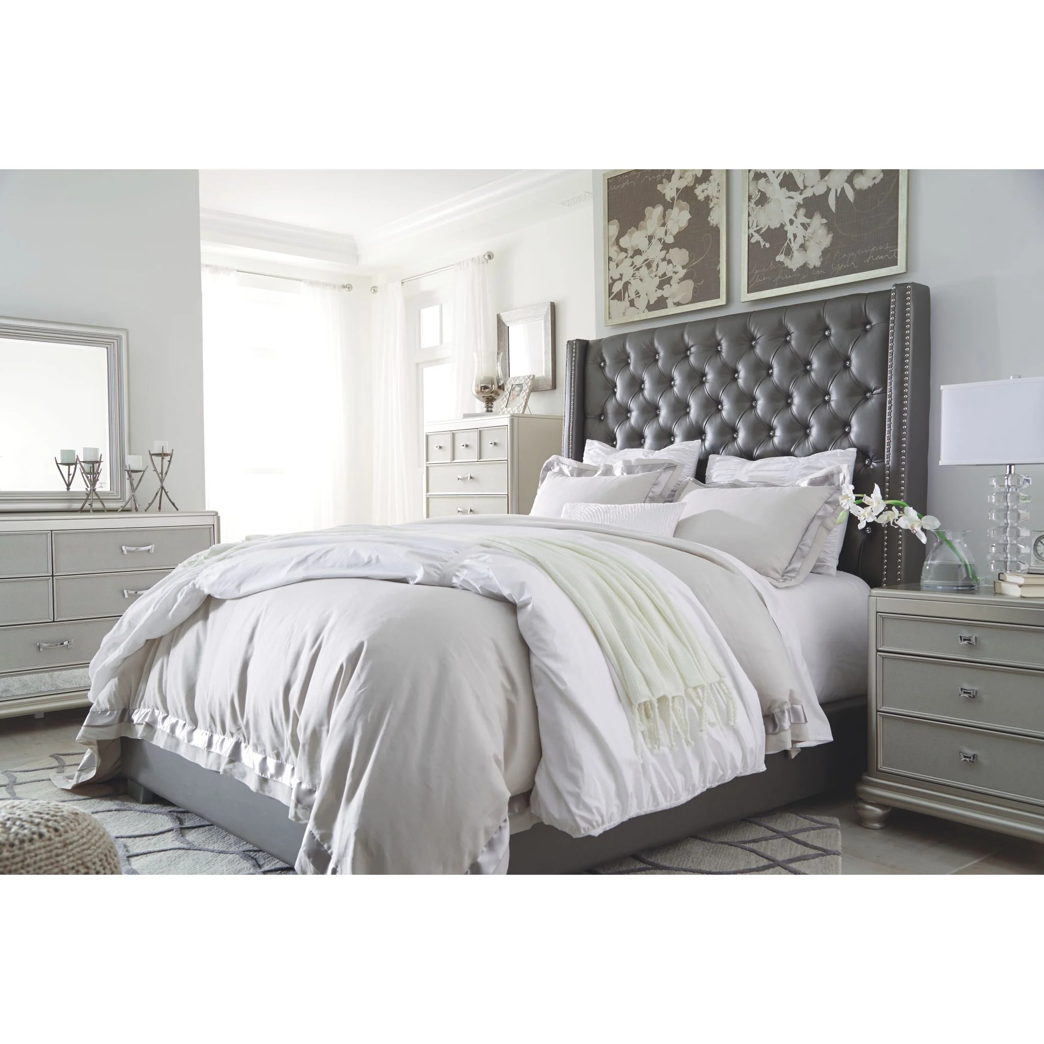 Coralayne Upholstered Bed - Image 25