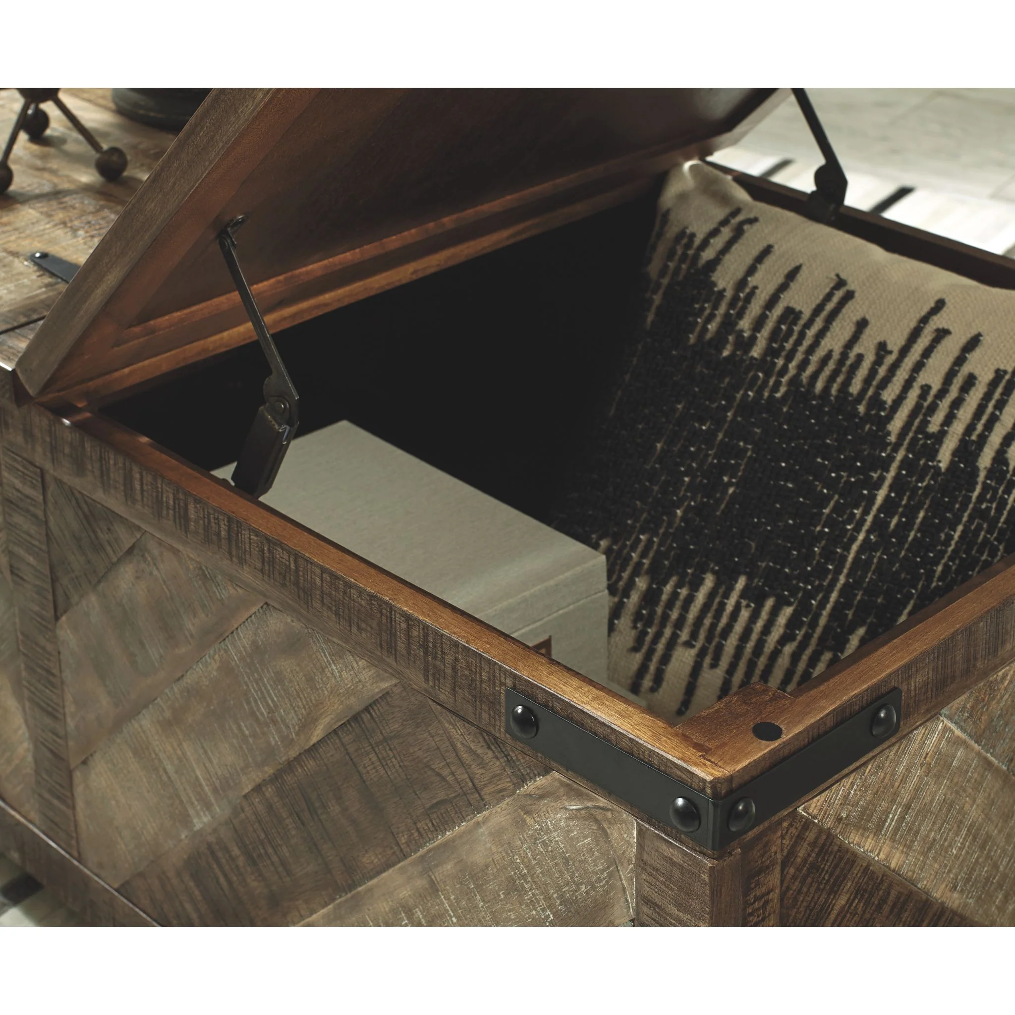 Cordayne 3 Piece Package - Image 8