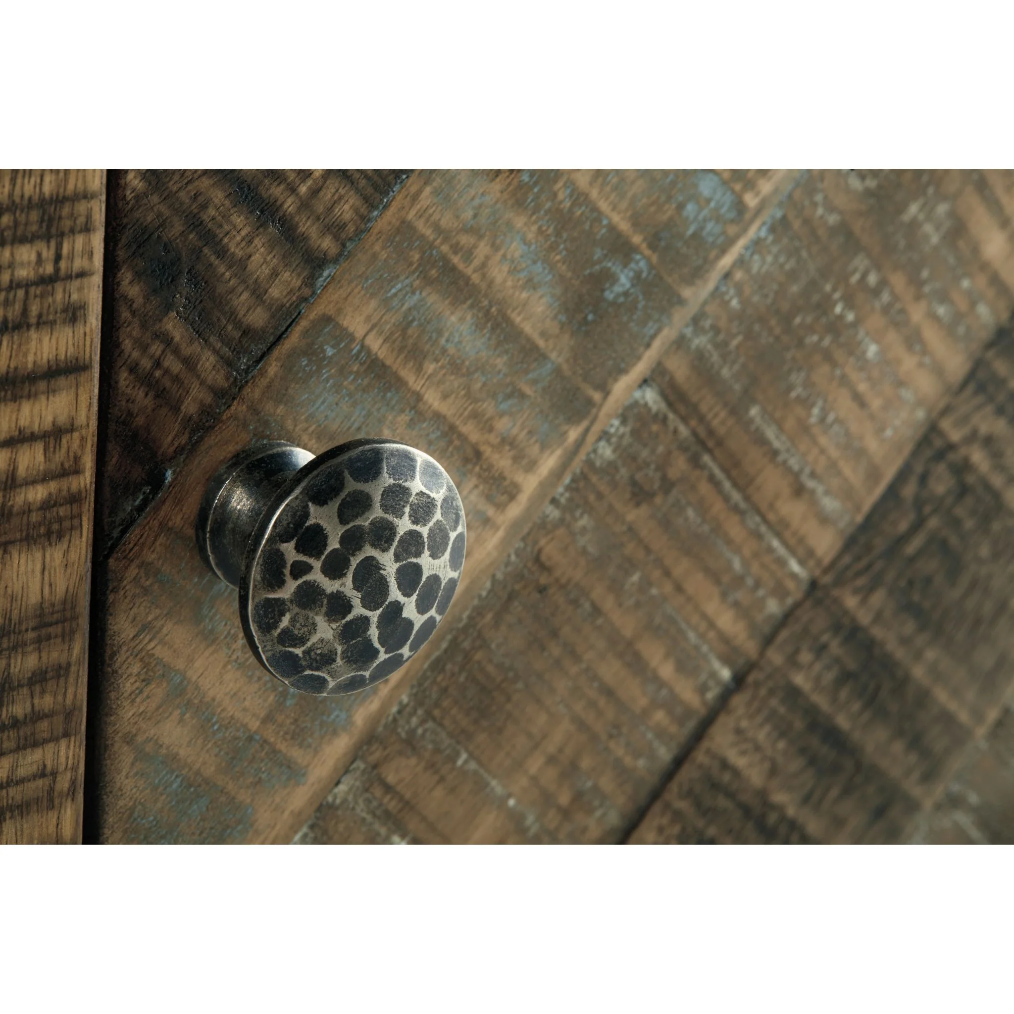 Cordayne Chairside End Table - Image 4