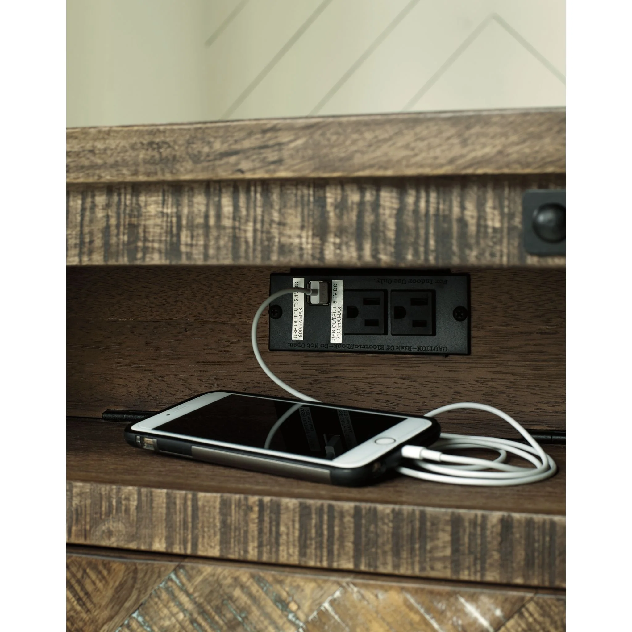 Cordayne Chairside End Table - Image 6
