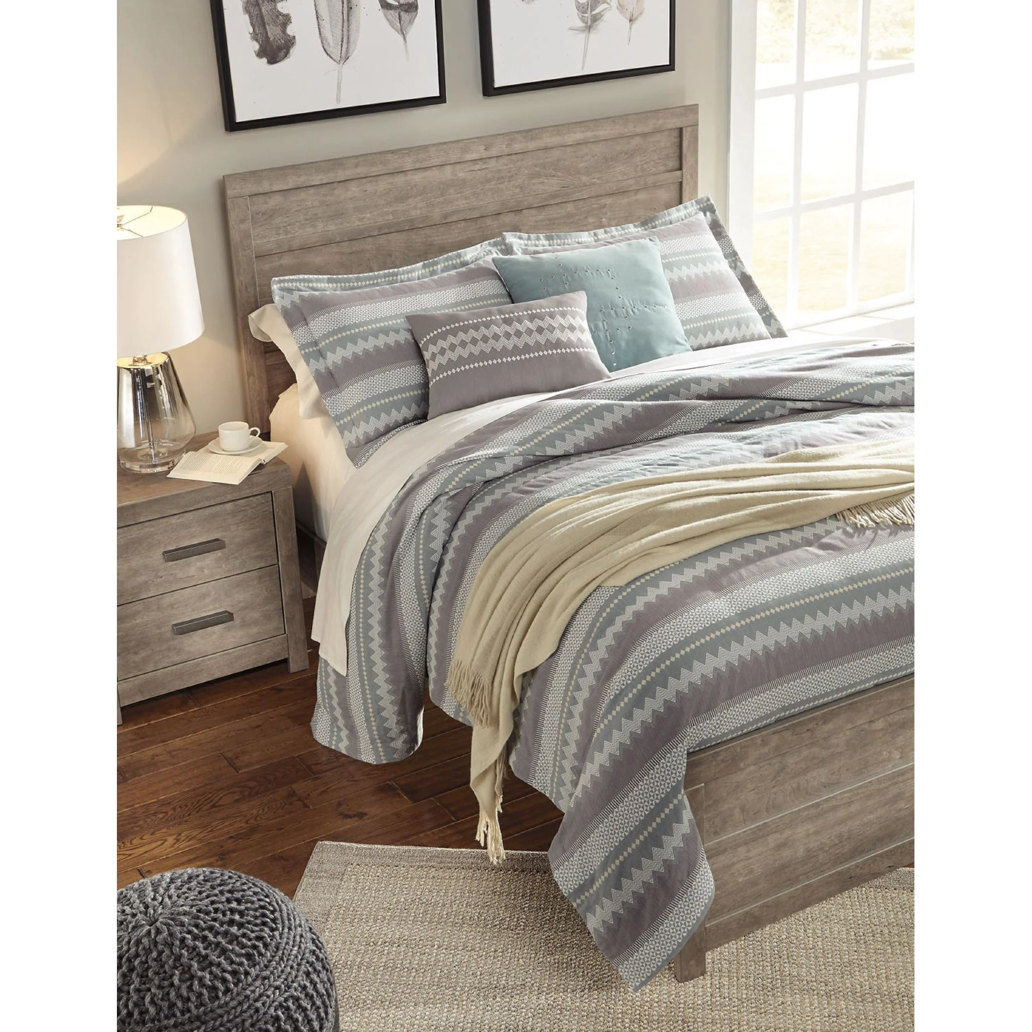 Culverbach Panel Bed - Image 16