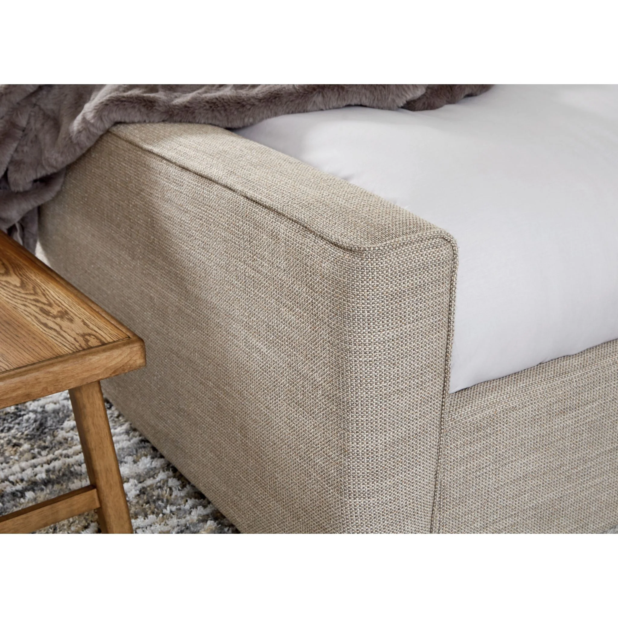 Dakmore King Upholstered Bed - Image 7