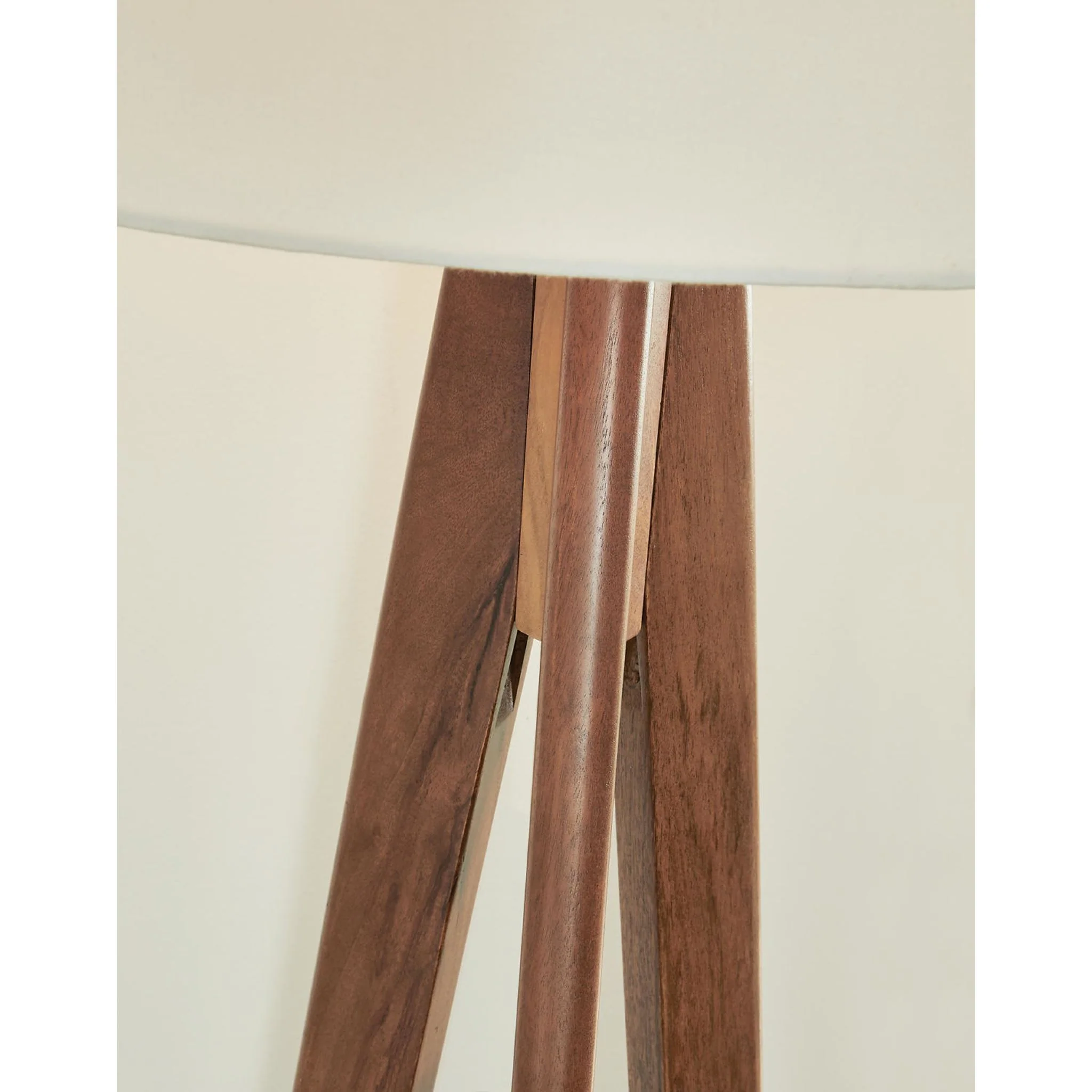 Dallson Floor Lamp - Image 5