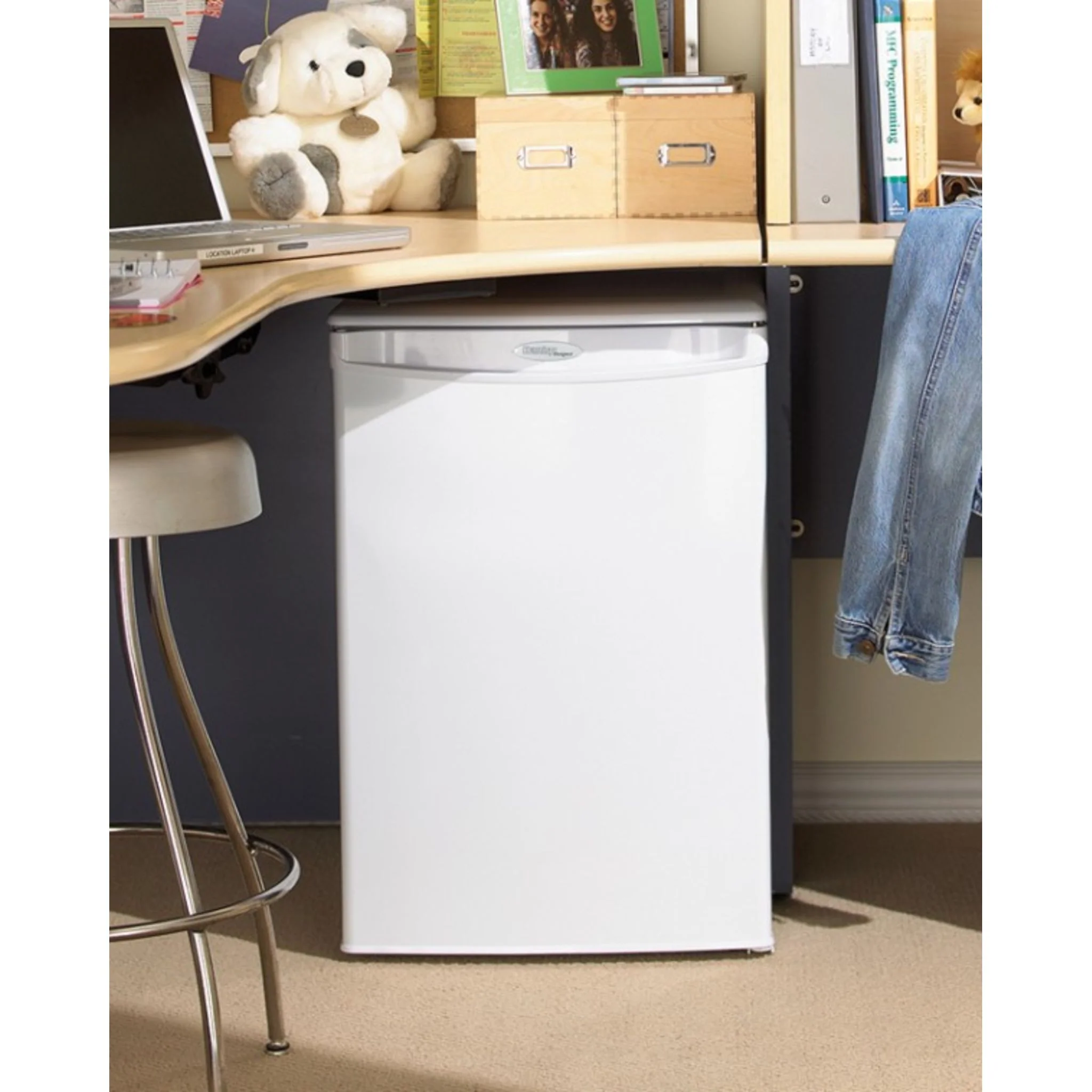 Danby 2.6 cu. ft. Compact Fridge -White (DAR026A1WDD) - Image 4