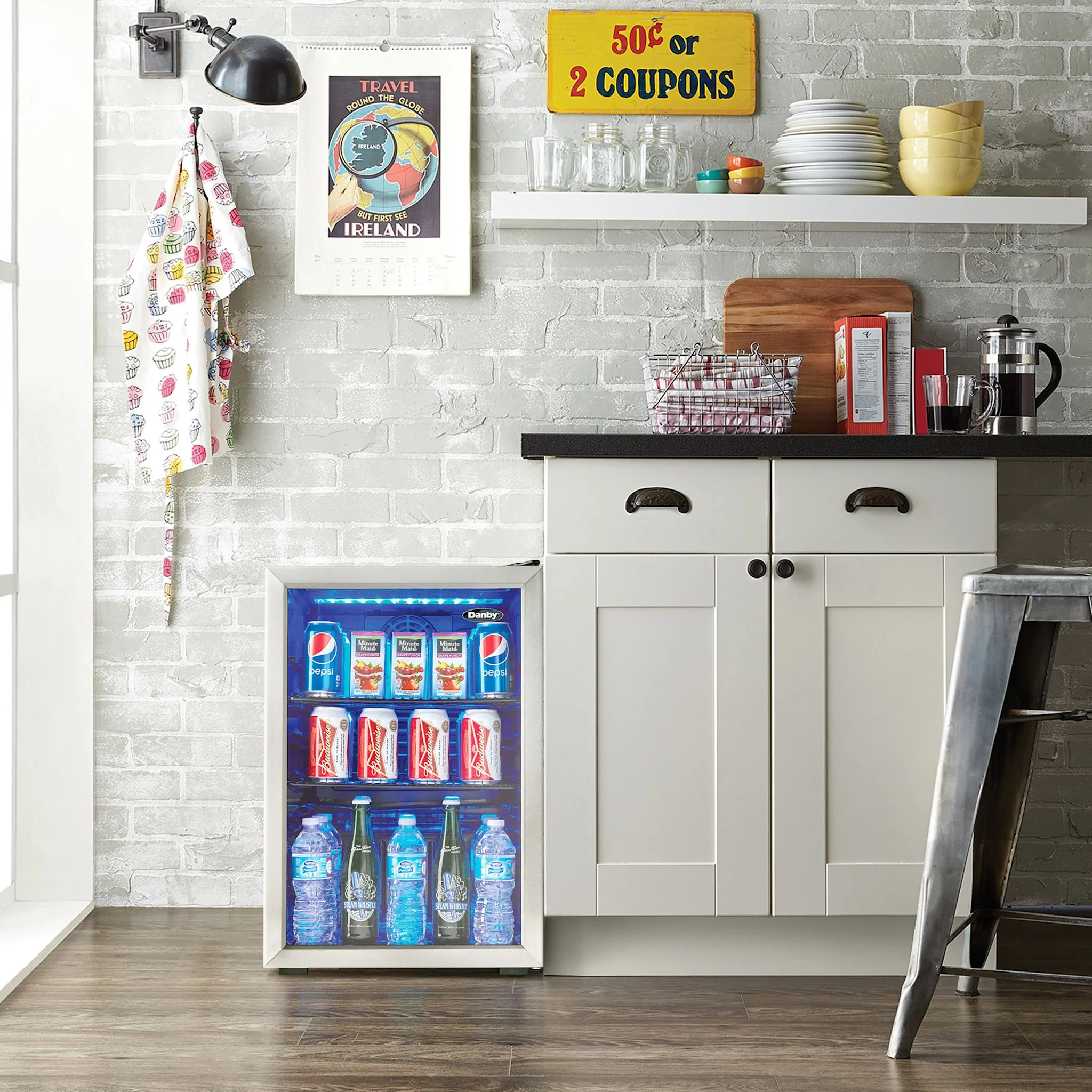 Danby 2.6 cu. ft. Free-Standing Beverage Center  -Stainless Steel (DBC026A1BSSDB) - Image 6