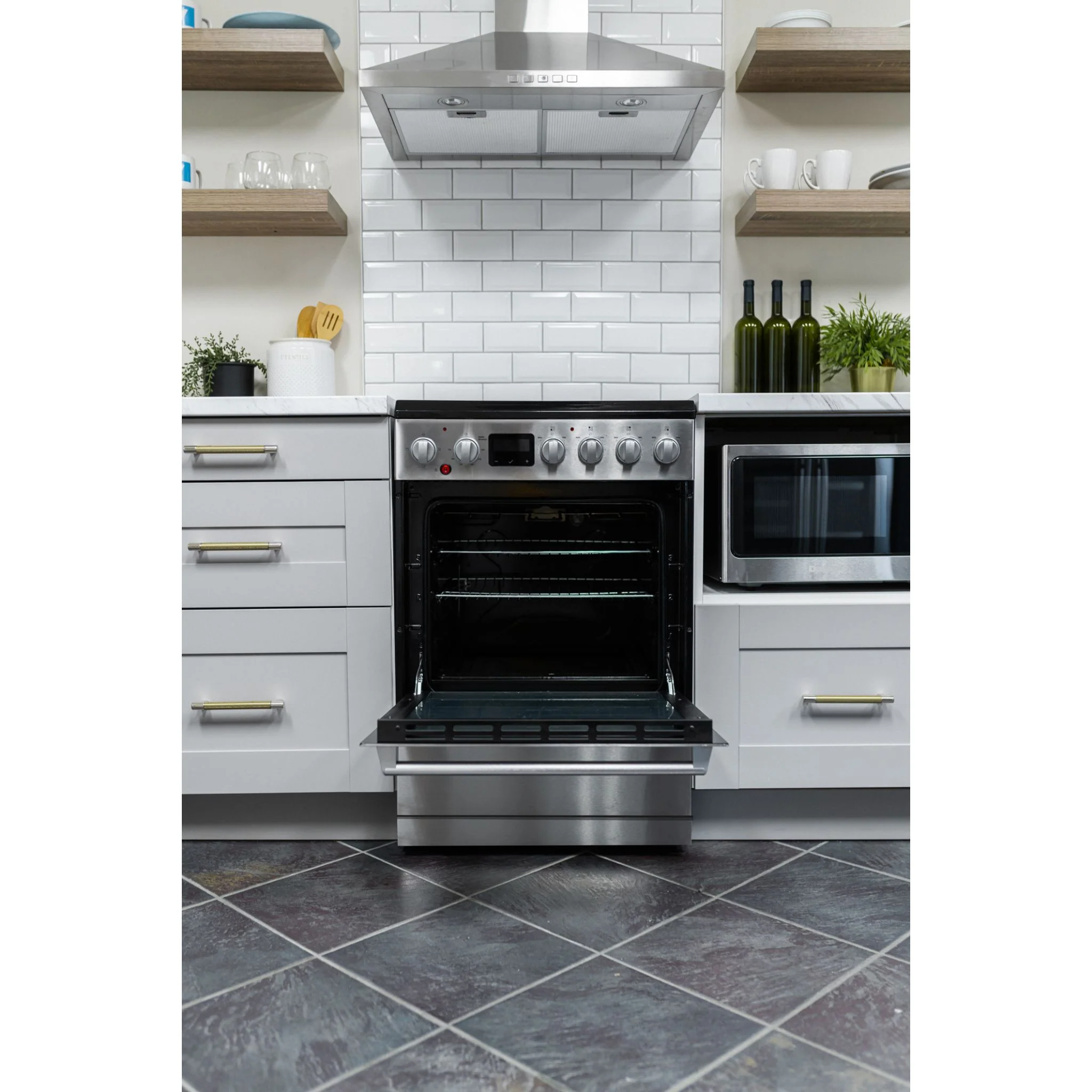 Danby 24? TruAirFry Smooth top Slide-in Electric Range  -Stainless Steel (DRCA240BSSC) - Image 17