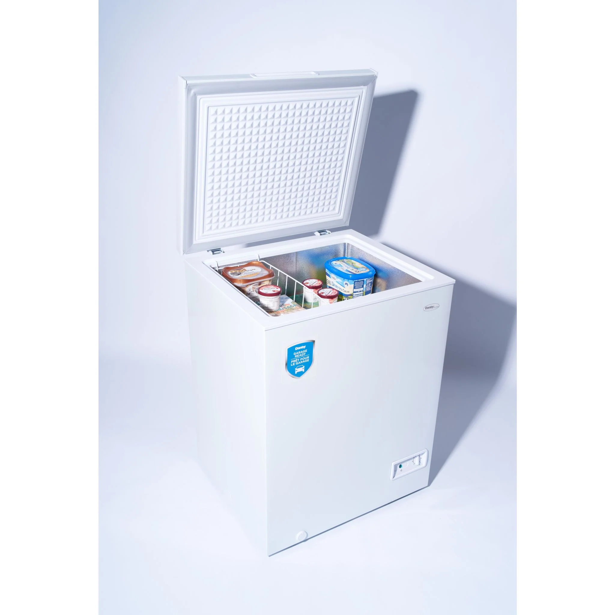 Danby 5.0 cu. ft. Square Model Chest Freezer DOE  -White (DCF050A6WM) - Image 10