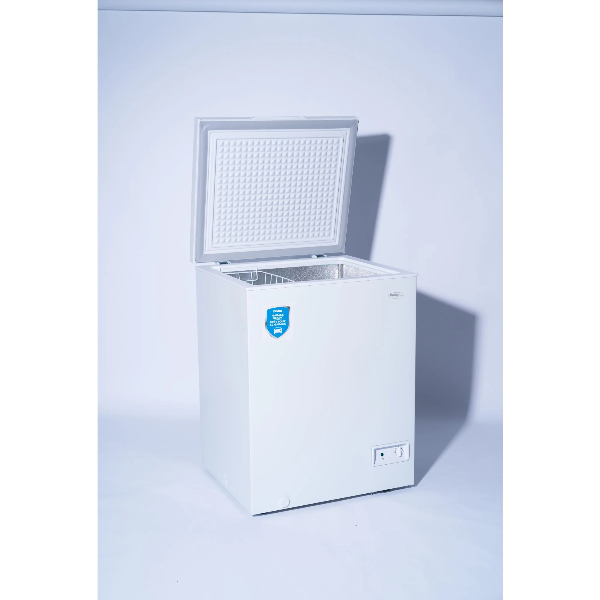 Danby 5.0 cu. ft. Square Model Chest Freezer DOE  -White (DCF050A6WM) - Image 2