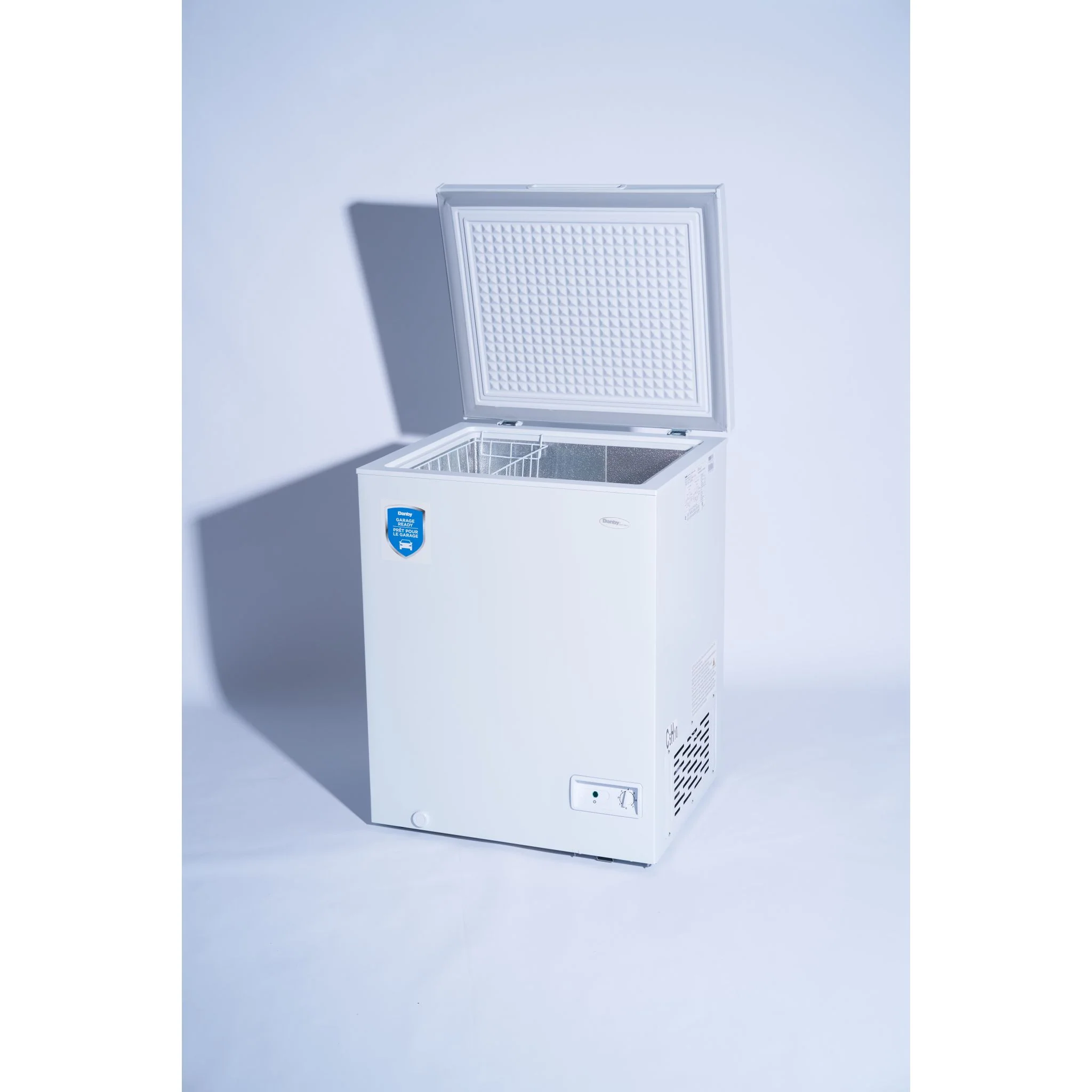 Danby 5.0 cu. ft. Square Model Chest Freezer DOE  -White (DCF050A6WM) - Image 3