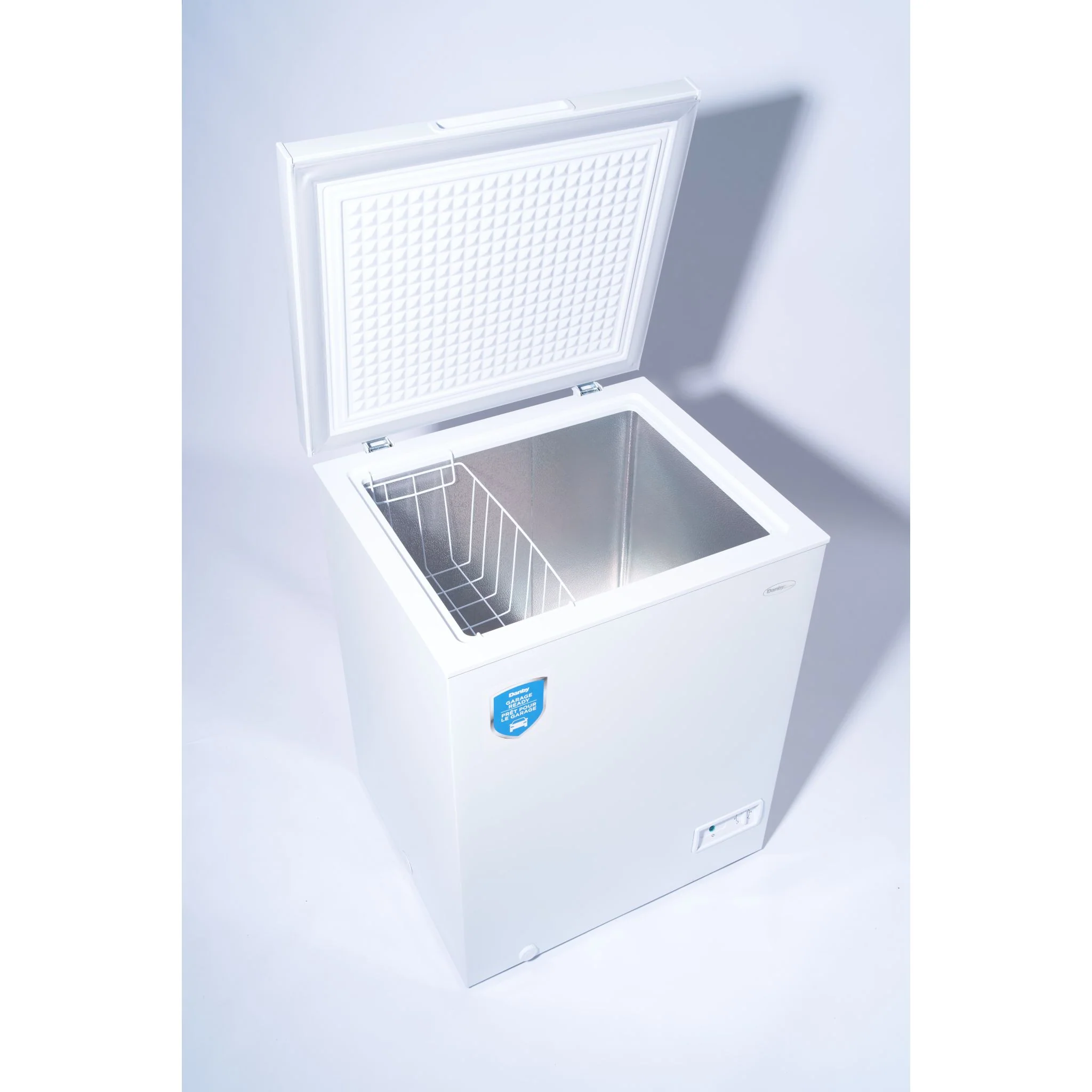 Danby 5.0 cu. ft. Square Model Chest Freezer DOE  -White (DCF050A6WM) - Image 5
