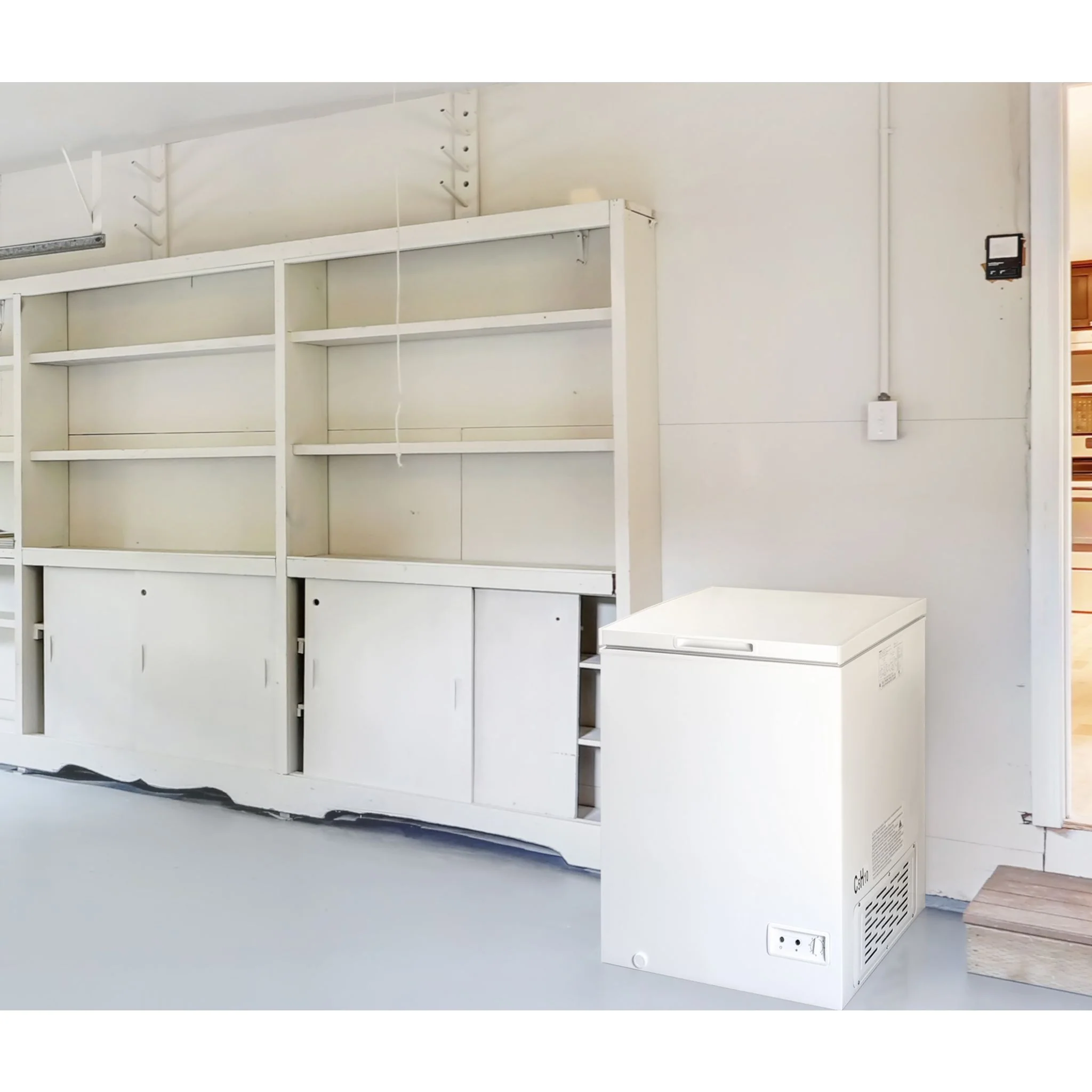 Danby 5.0 cu. ft. Square Model Chest Freezer  -White (DCF050A5WDB) - Image 25