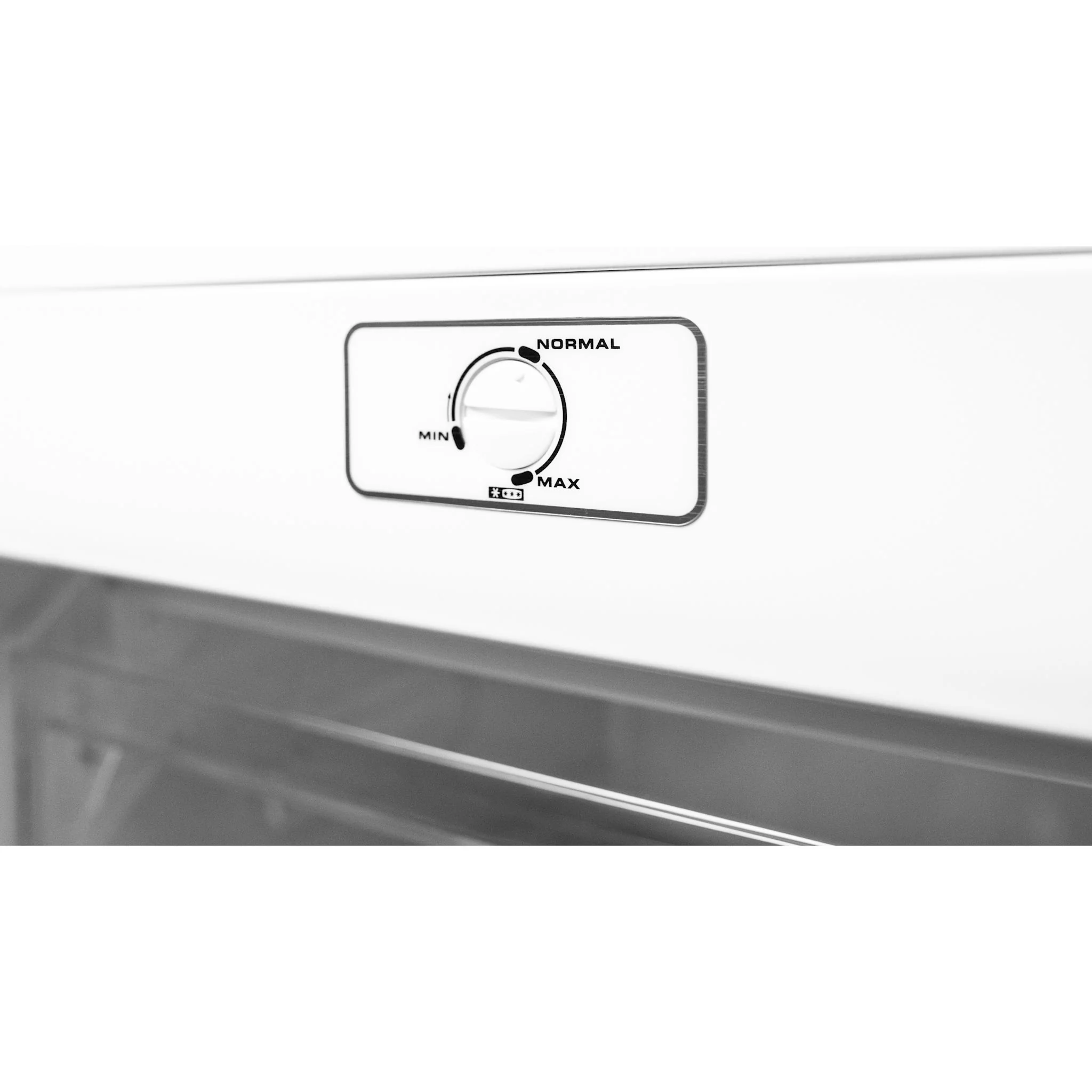 Danby 6.0 cu. ft. Upright Freezer  -White (DUFM060B2WDB) - Image 8