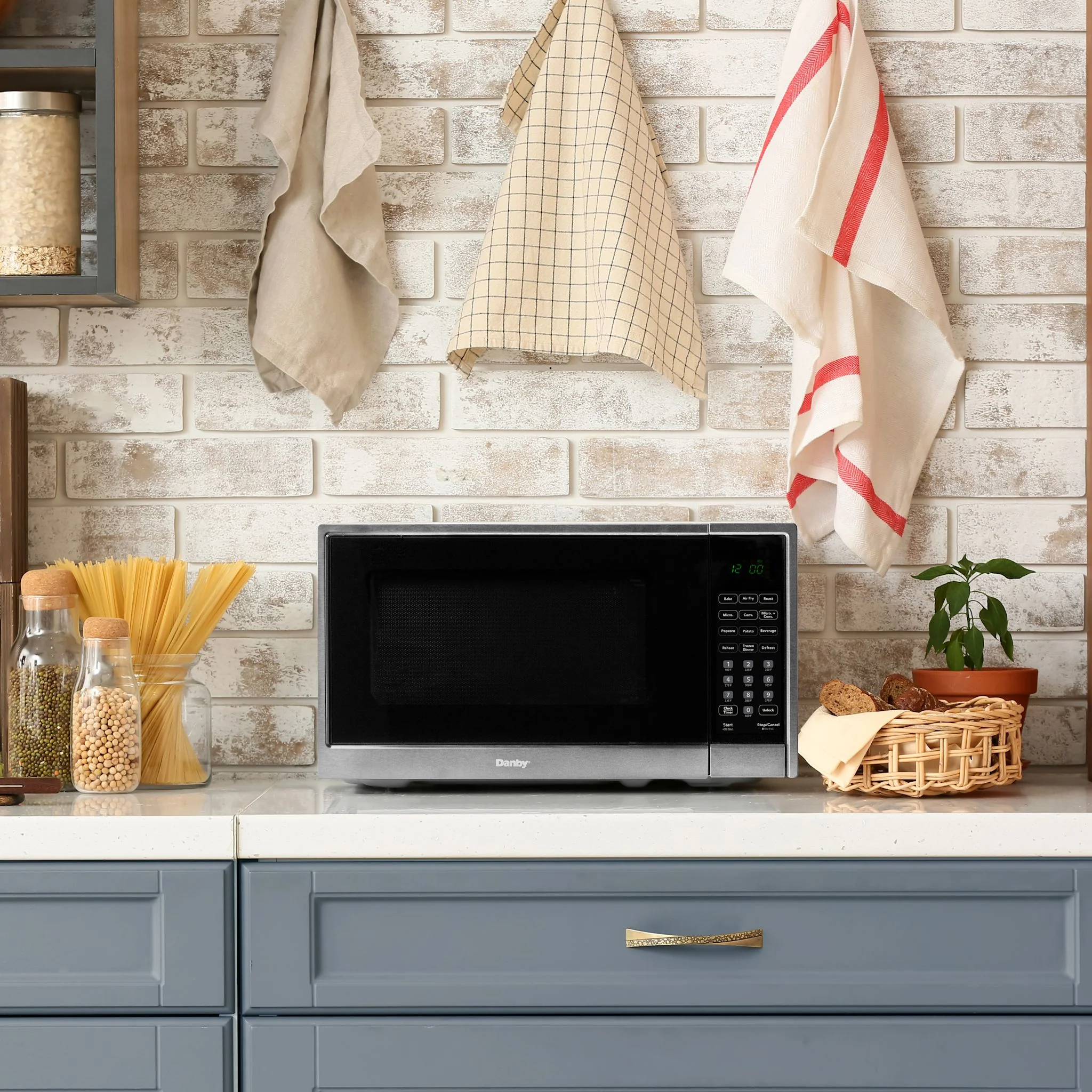 Danby Microwave (DBMW1361ABSS) - Stainless Steel - Image 10