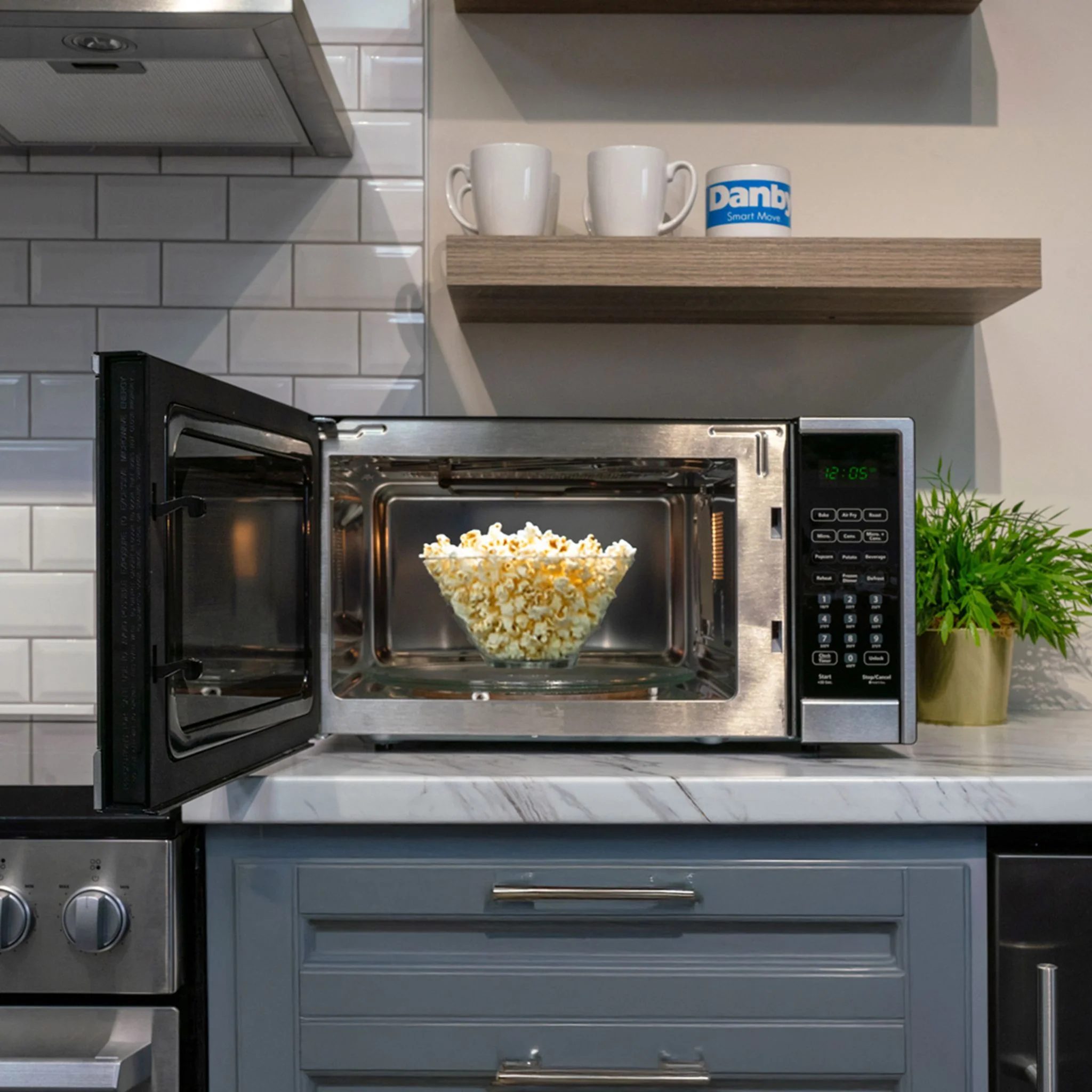 Danby Microwave (DBMW1361ABSS) - Stainless Steel - Image 12