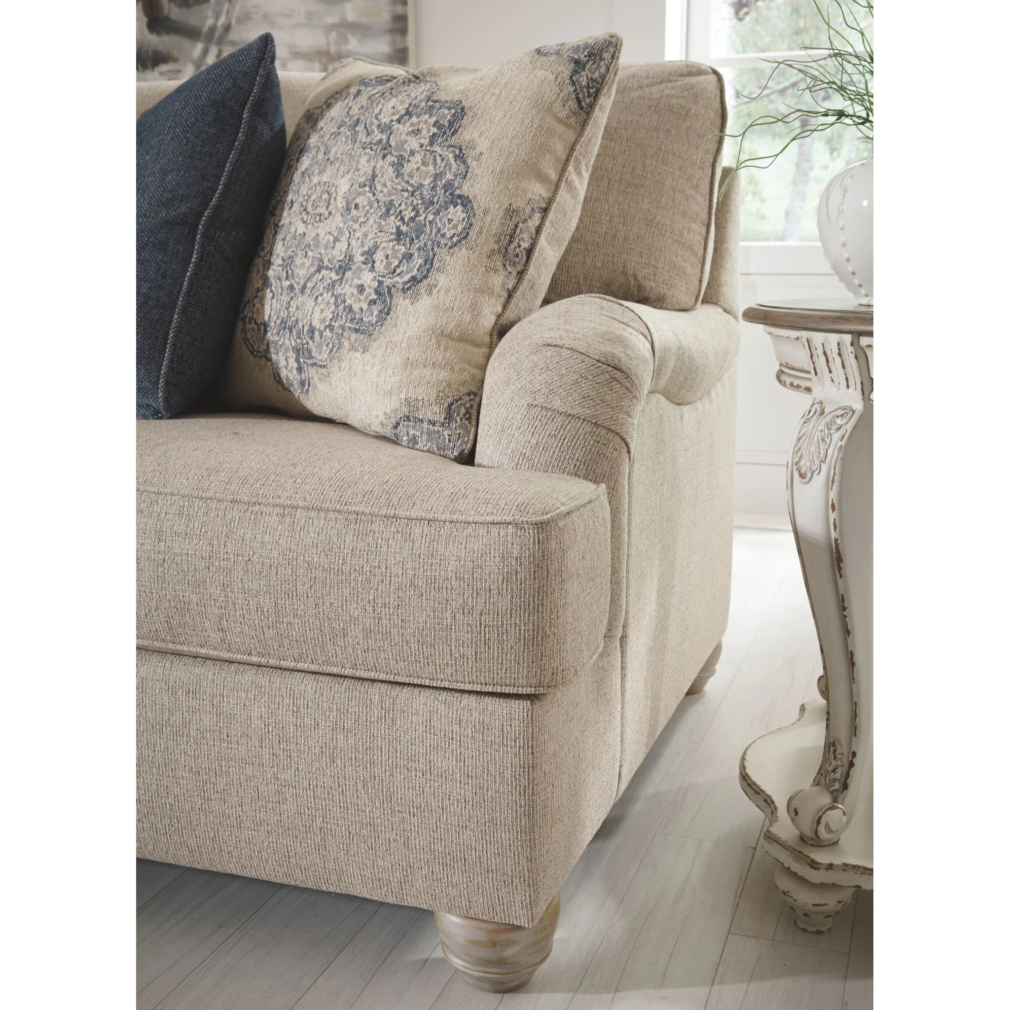 Dandrea-Exclusive Queen Sofa Sleeper - Image 11