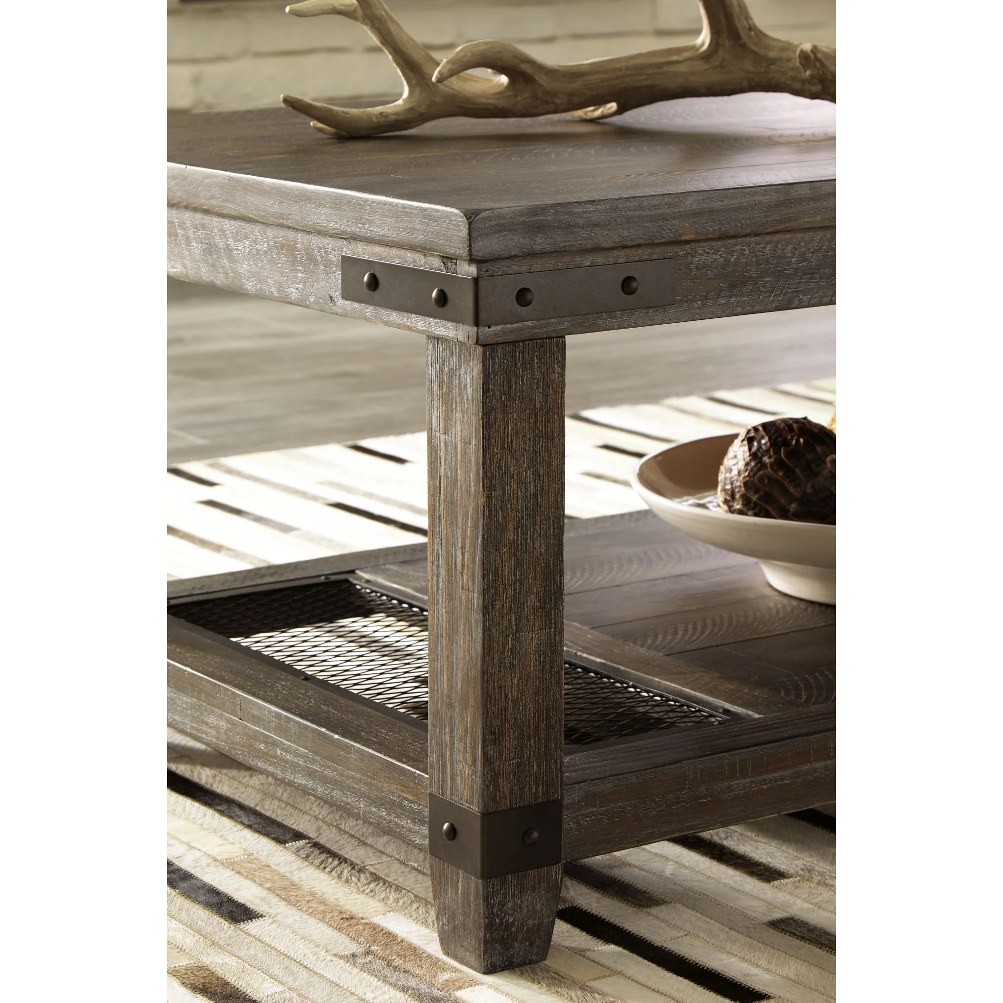 Danell Ridge Rectangle Coffee Table - Image 3